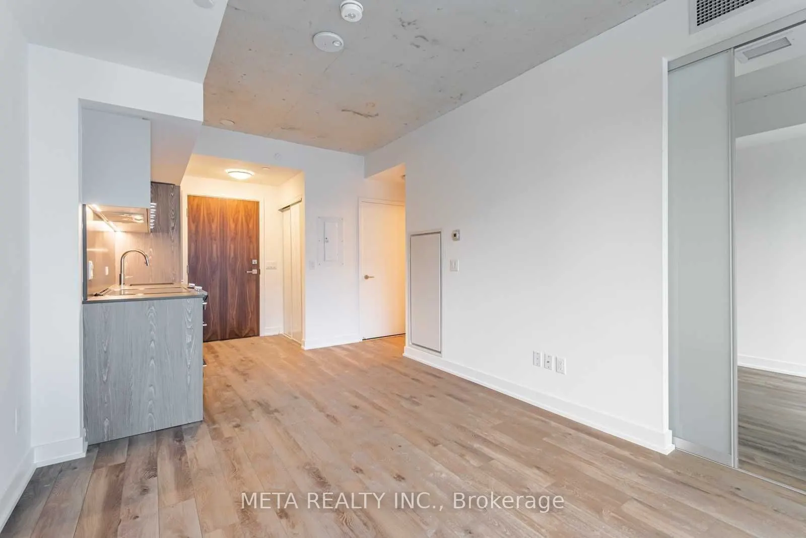 30 Baseball Place, #914