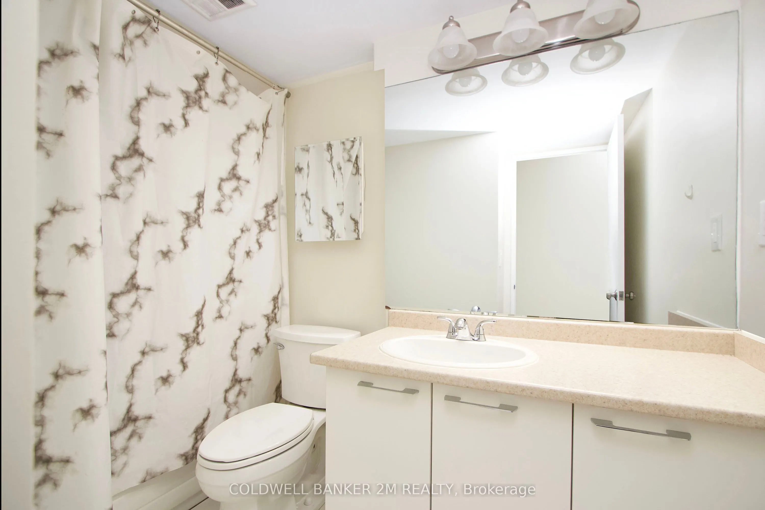 1525 Diefenbaker Court, #104