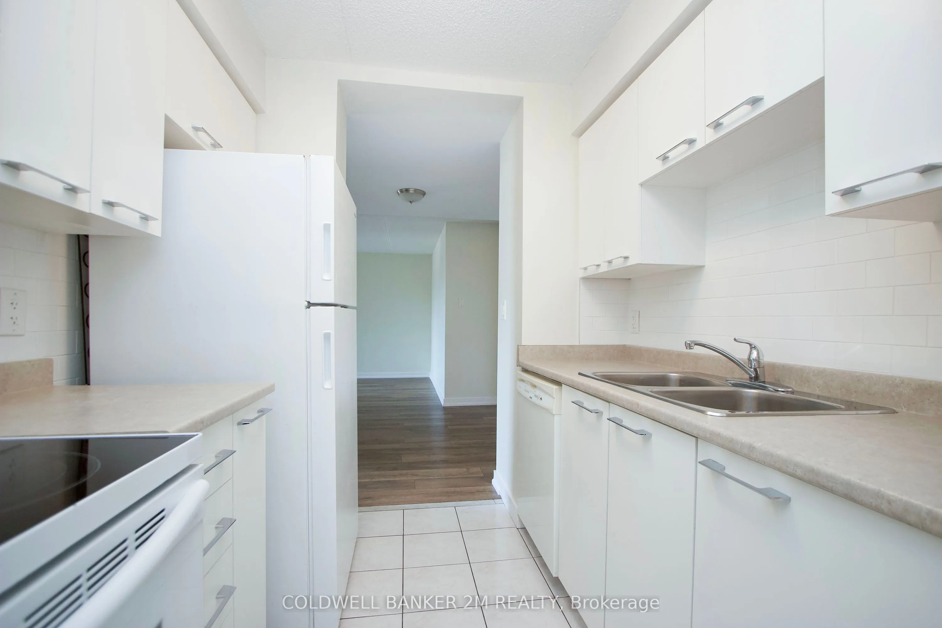 1525 Diefenbaker Court, #104