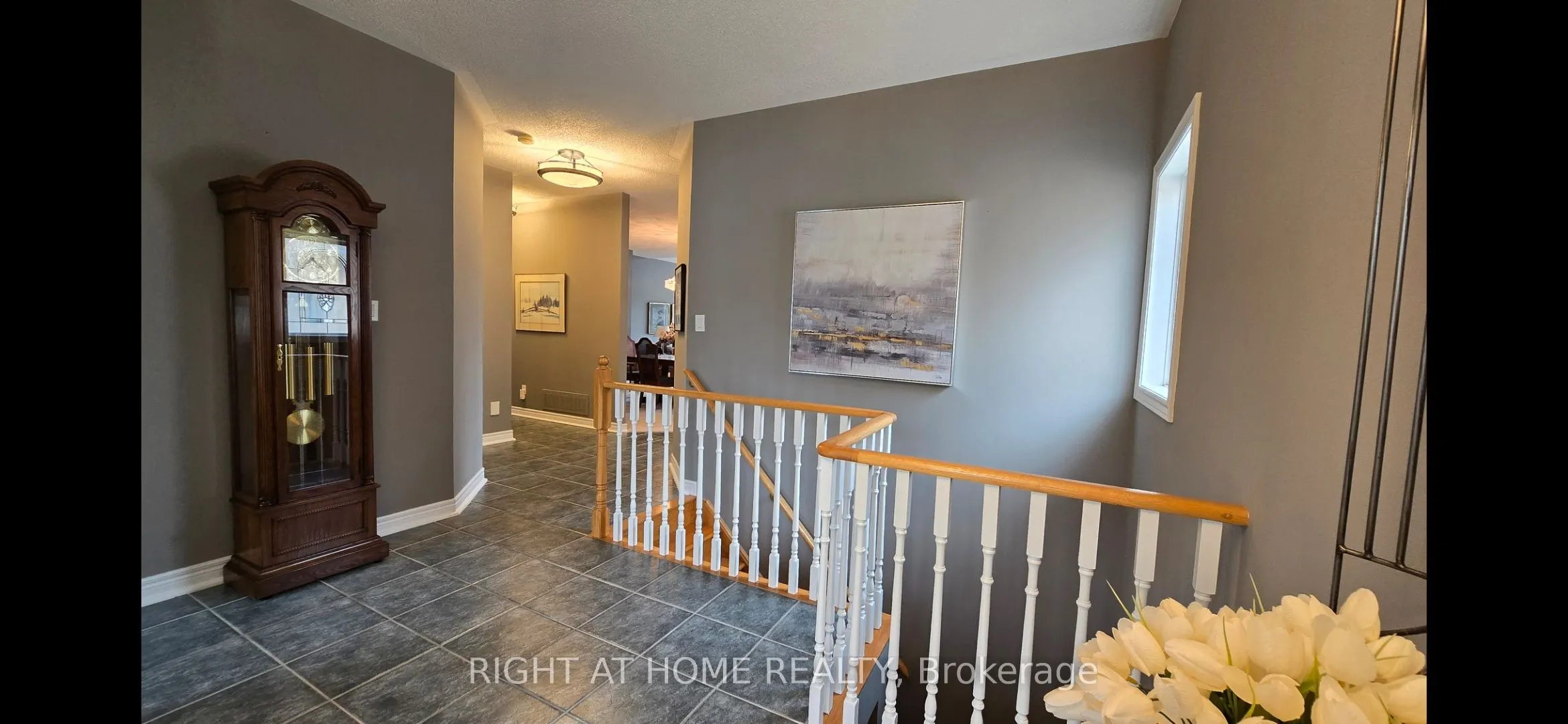 299 Waterbury Crescent