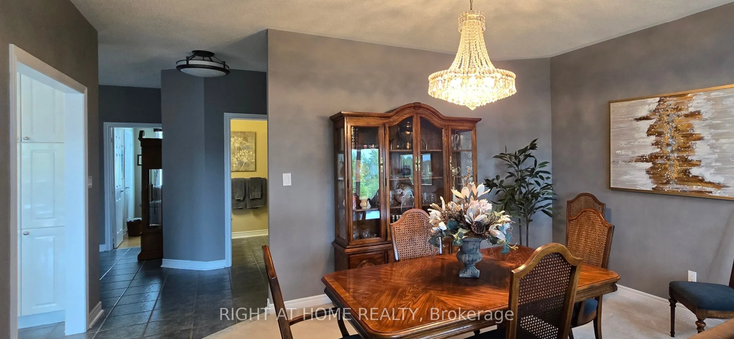 299 Waterbury Crescent