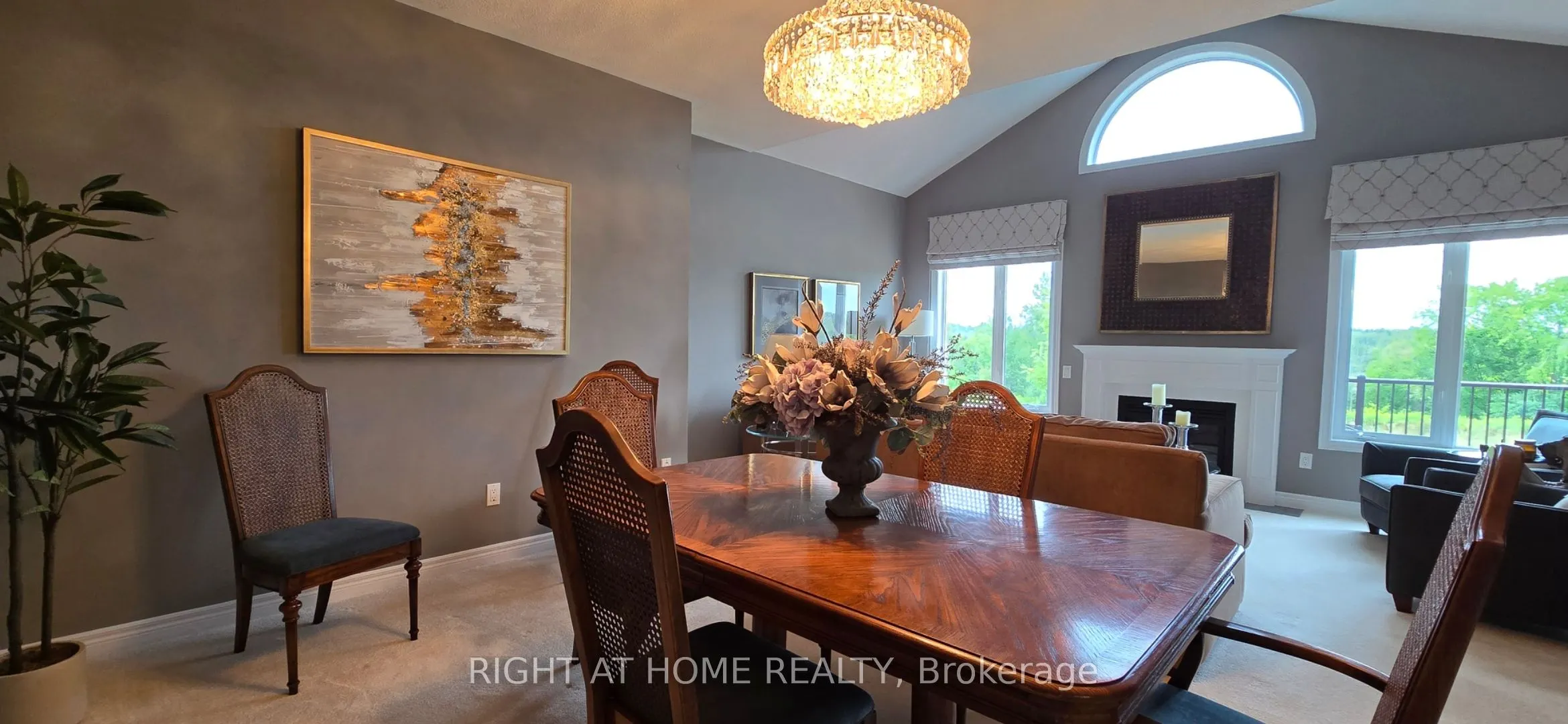 299 Waterbury Crescent