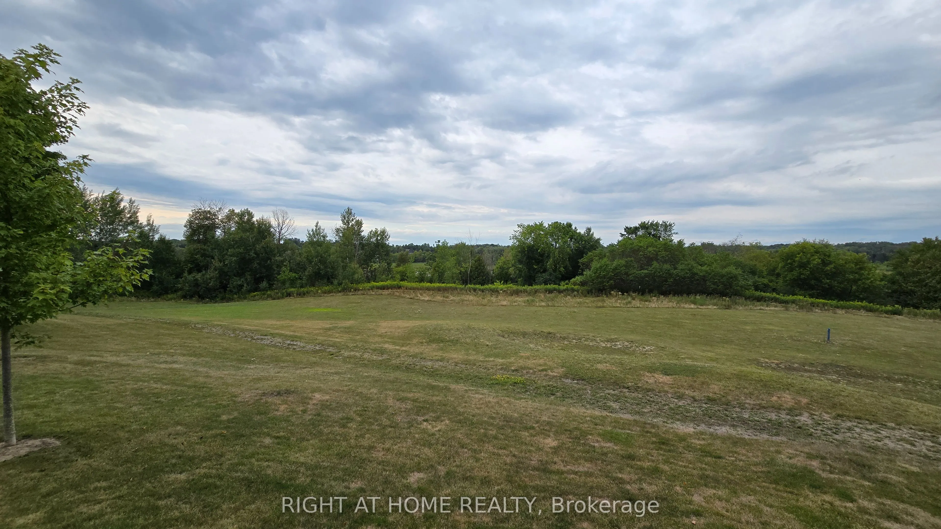 299 Waterbury Crescent