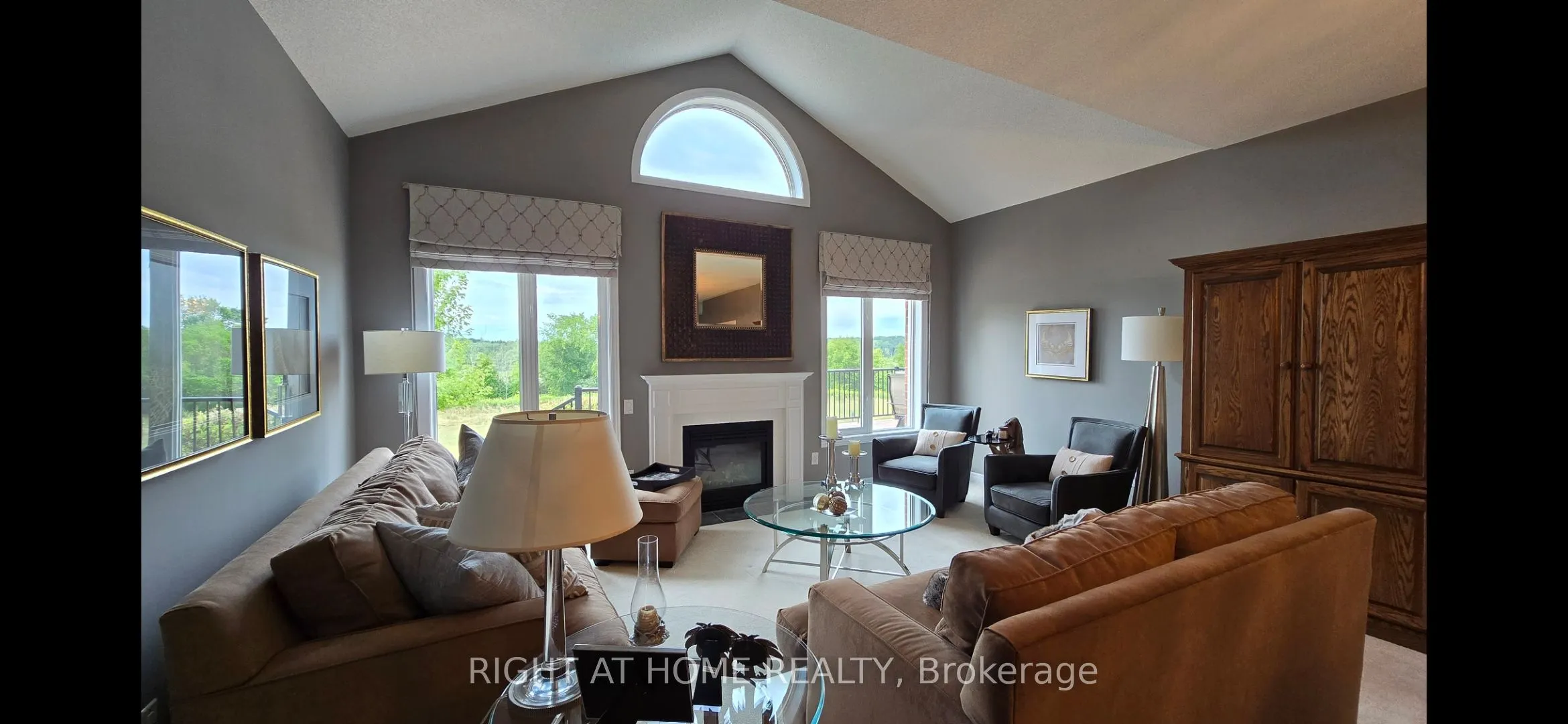 299 Waterbury Crescent