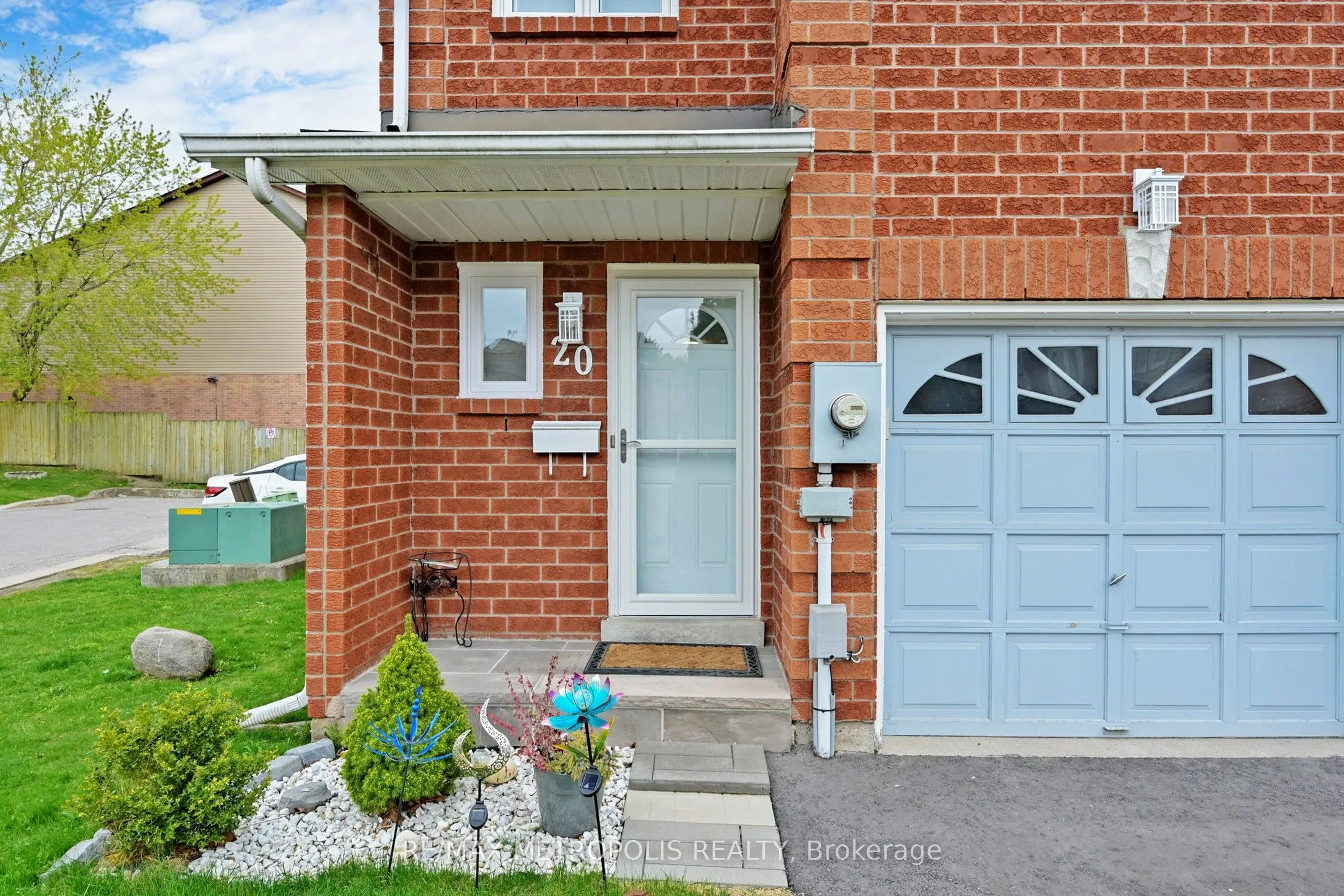 811 Wilson Road N, #20