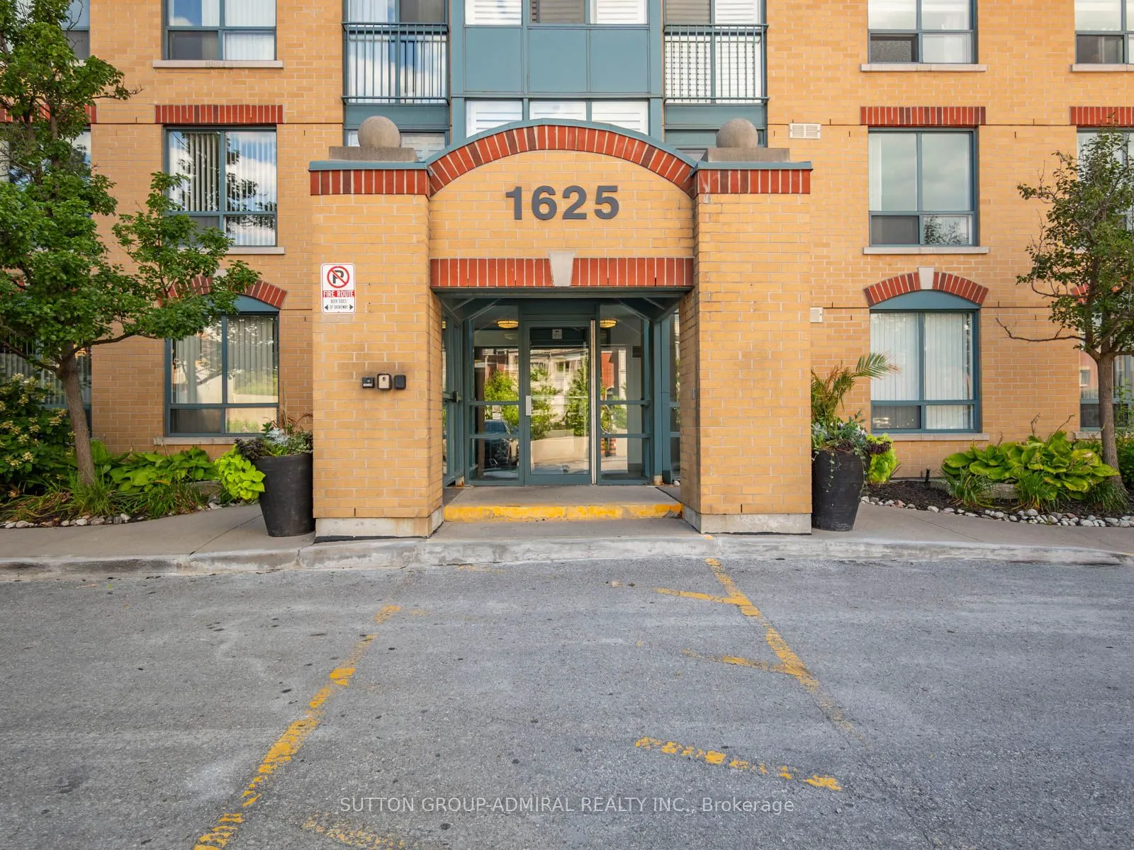 1625 Pickering Parkway, #601