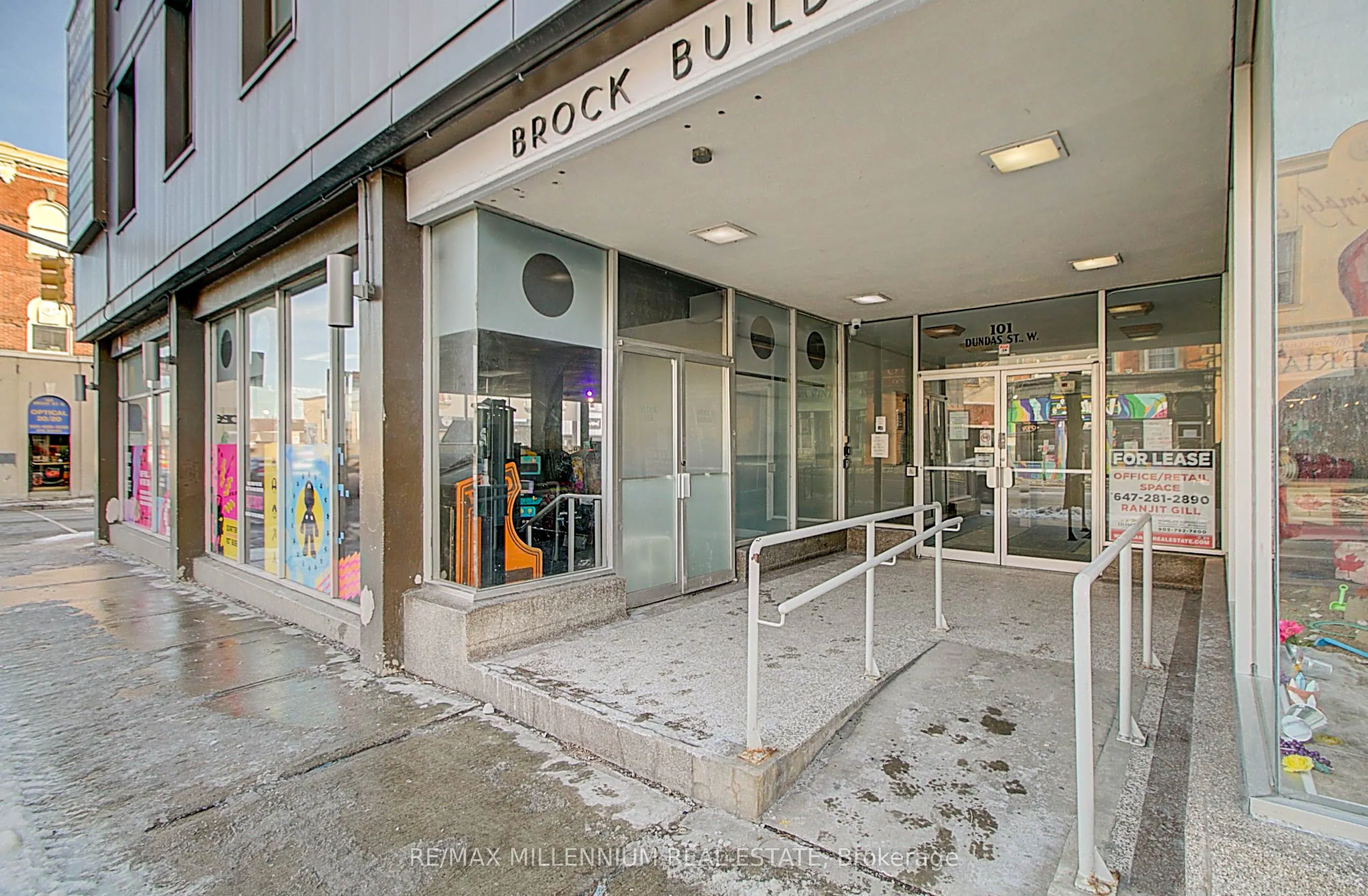 101 Dundas Street, #302