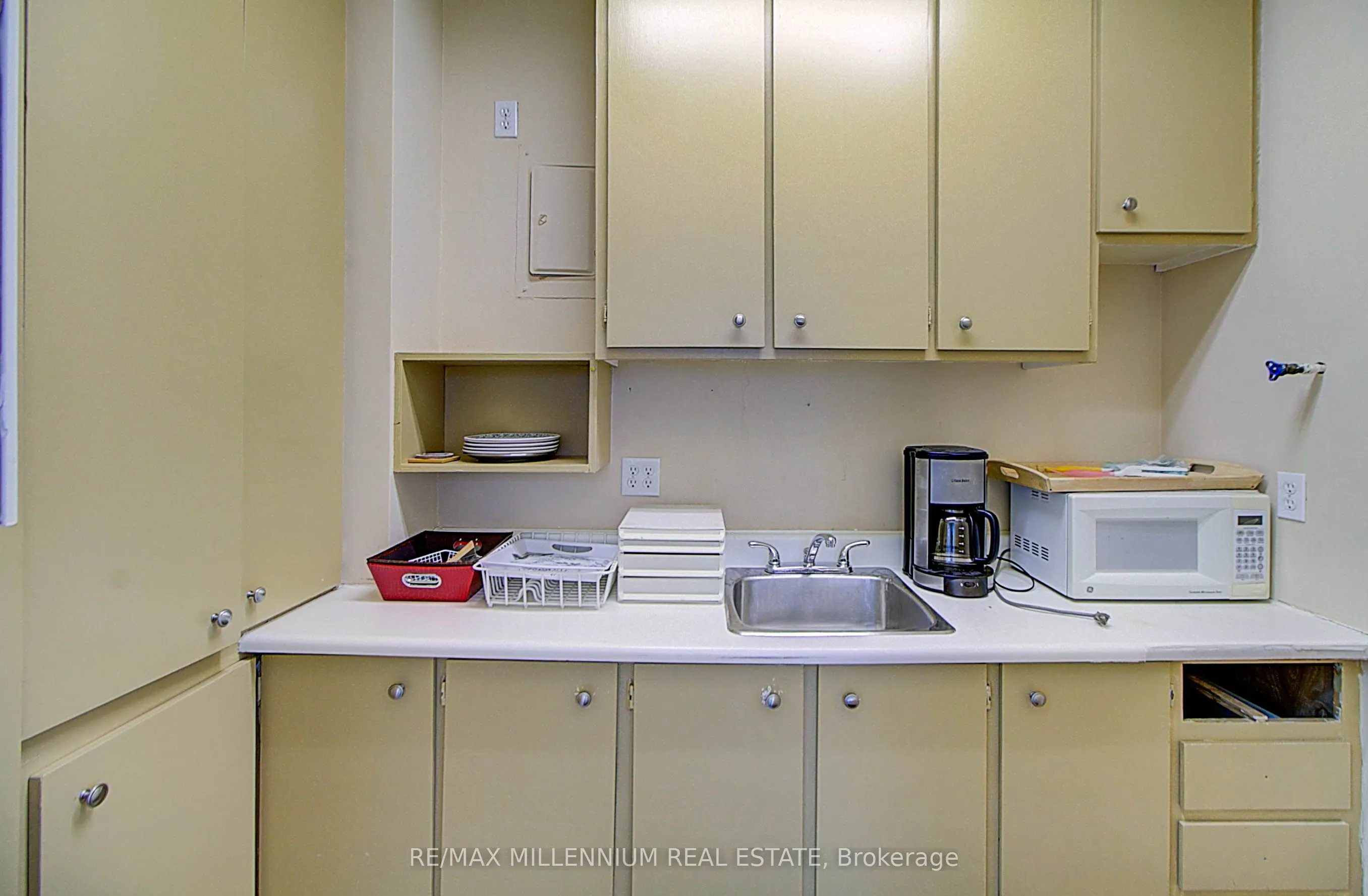101 Dundas Street, #302