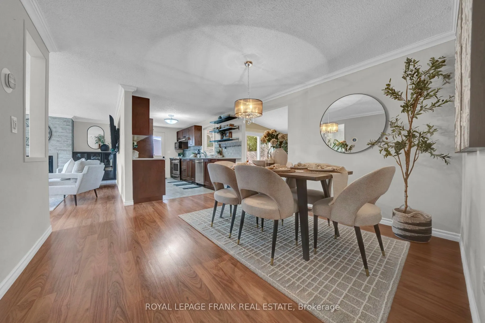26 Pineridge Crescent