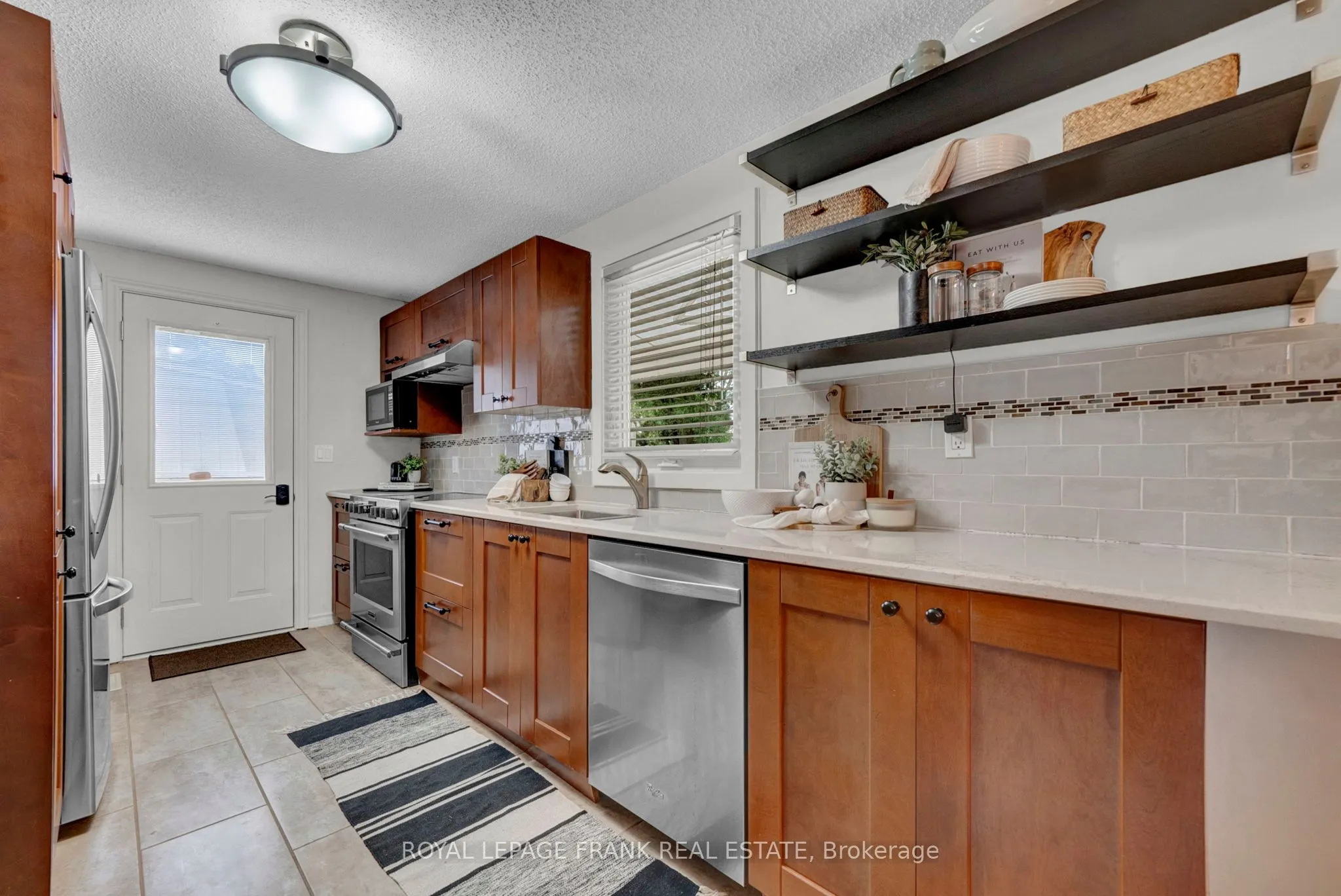 26 Pineridge Crescent
