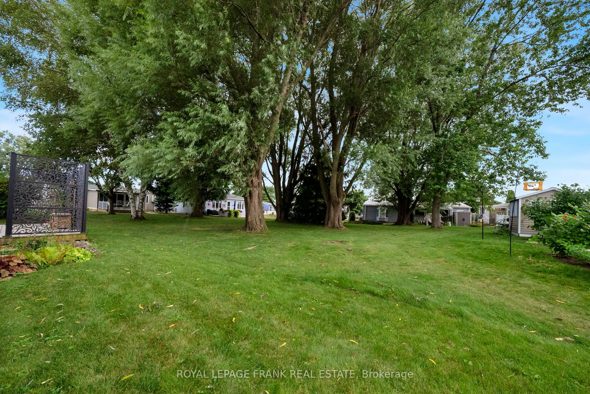 26 Pineridge Crescent
