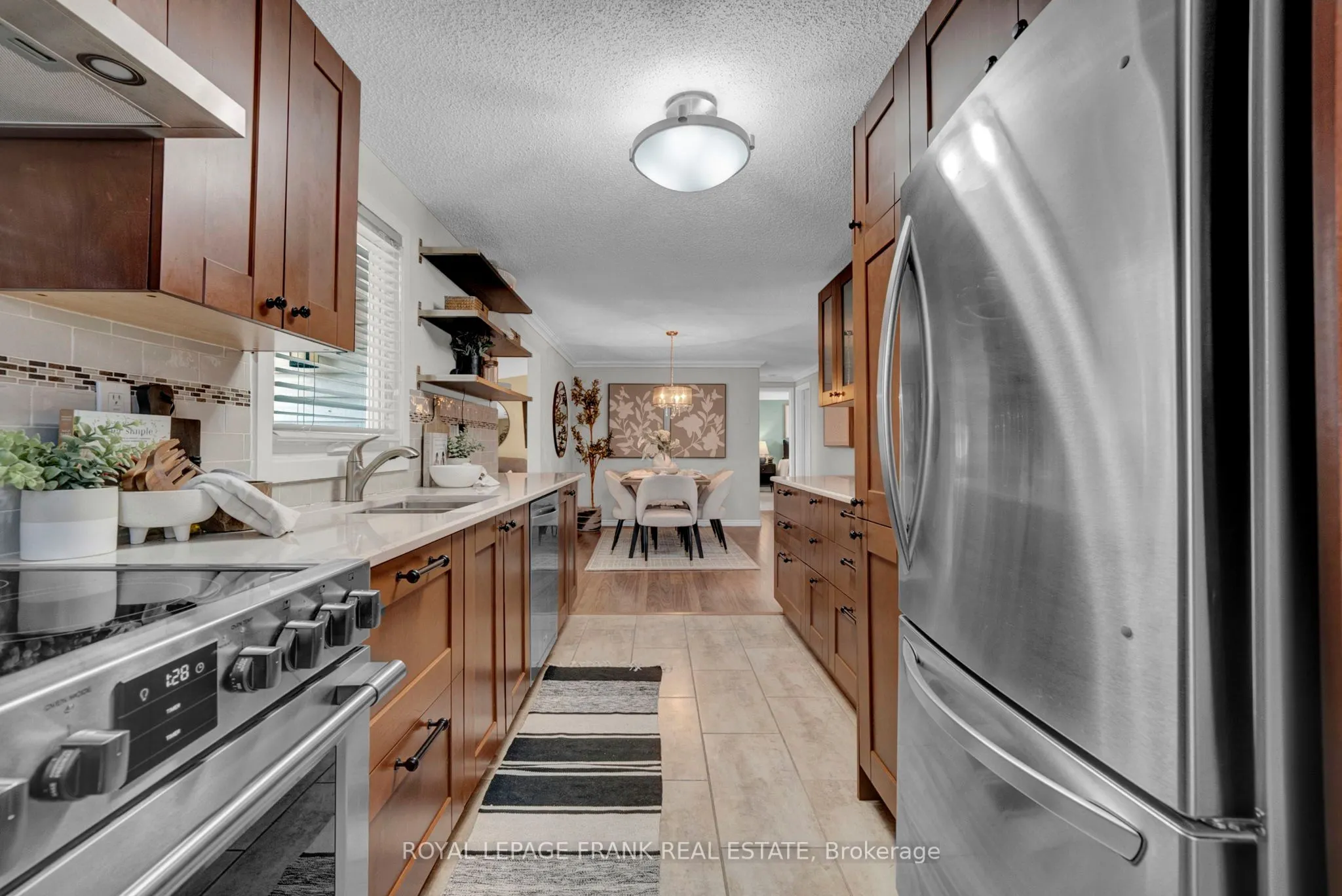 26 Pineridge Crescent