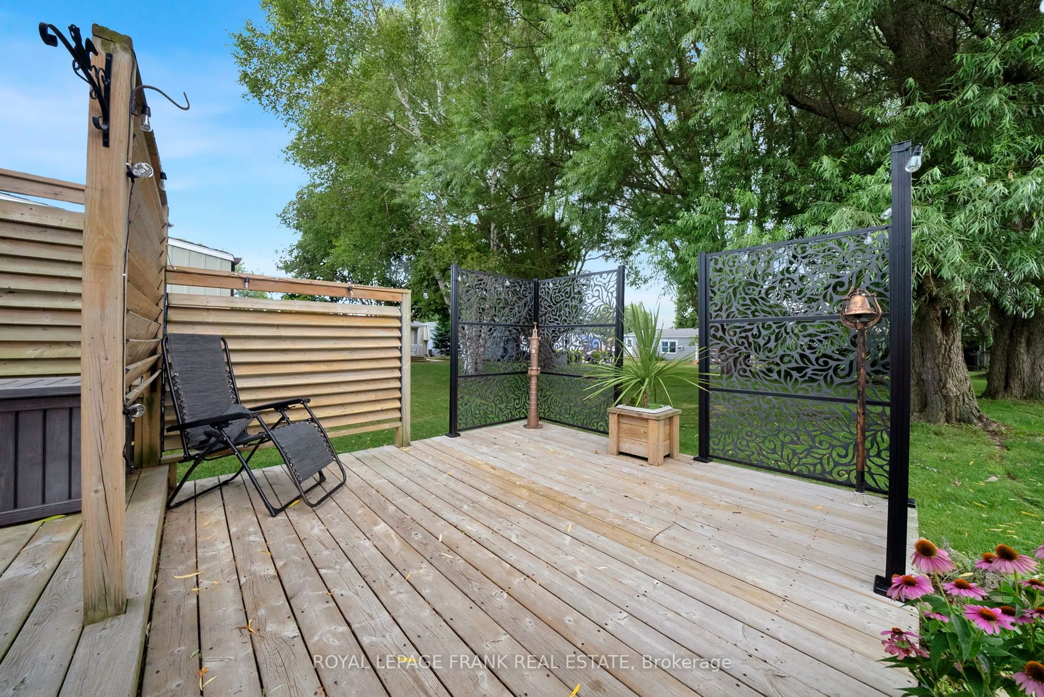 26 Pineridge Crescent
