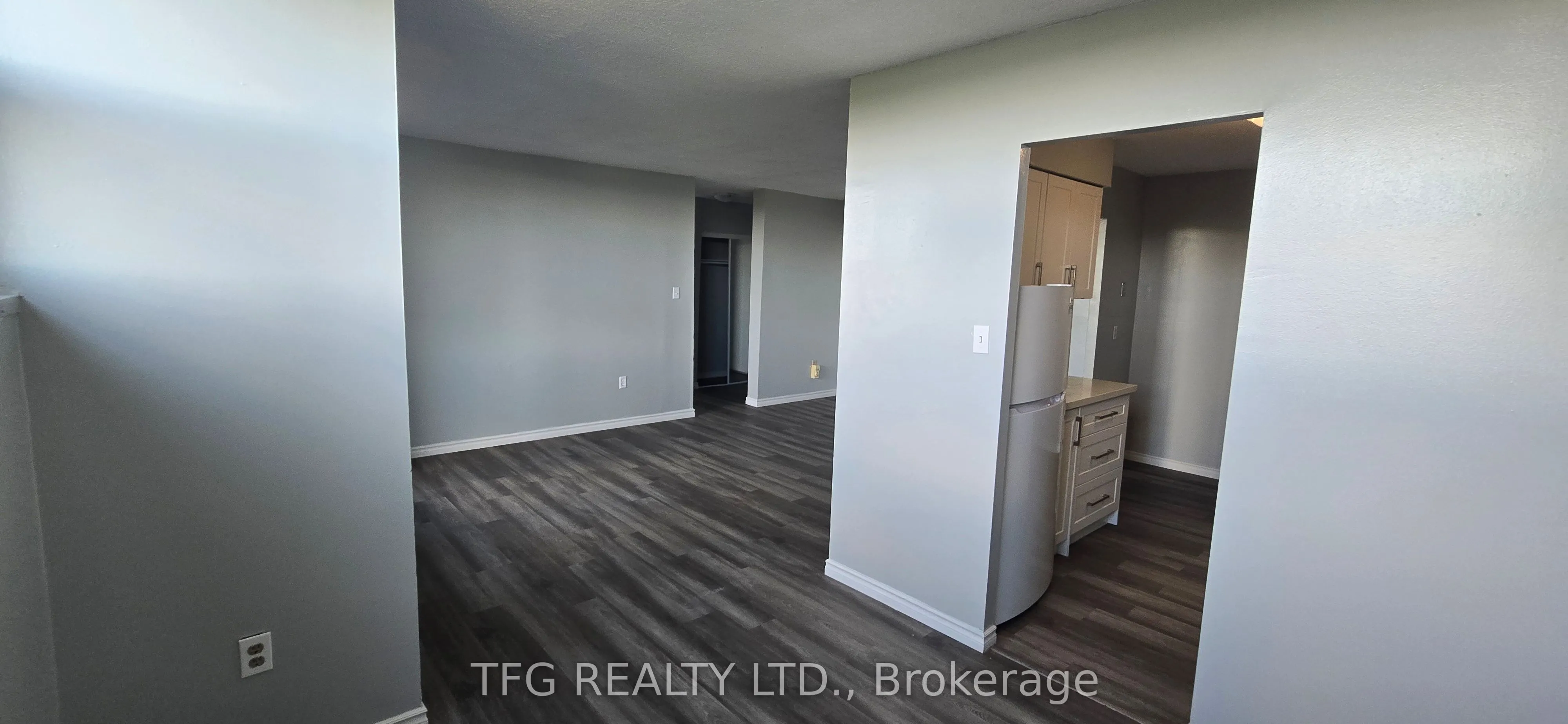 1371 Simcoe Street N, #503