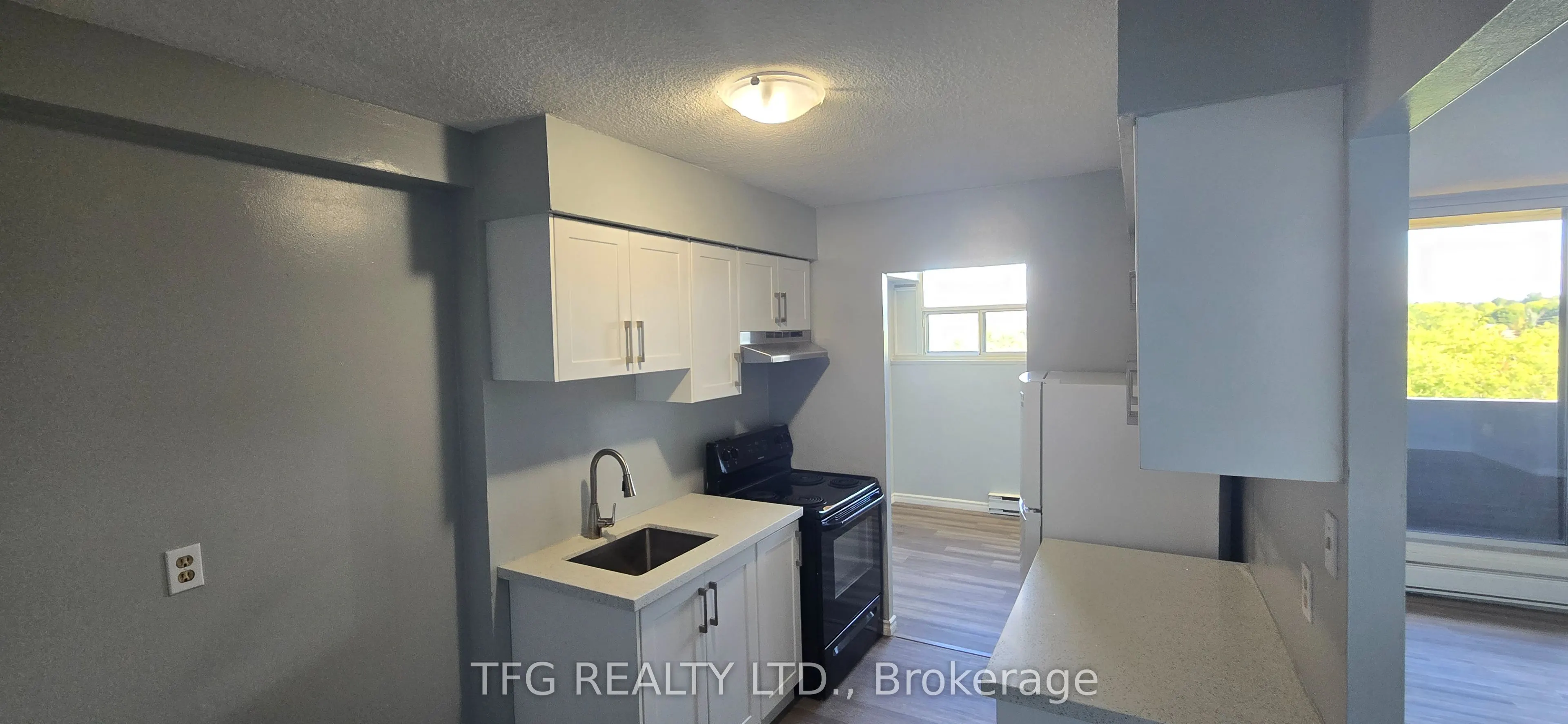 1371 Simcoe Street N, #503
