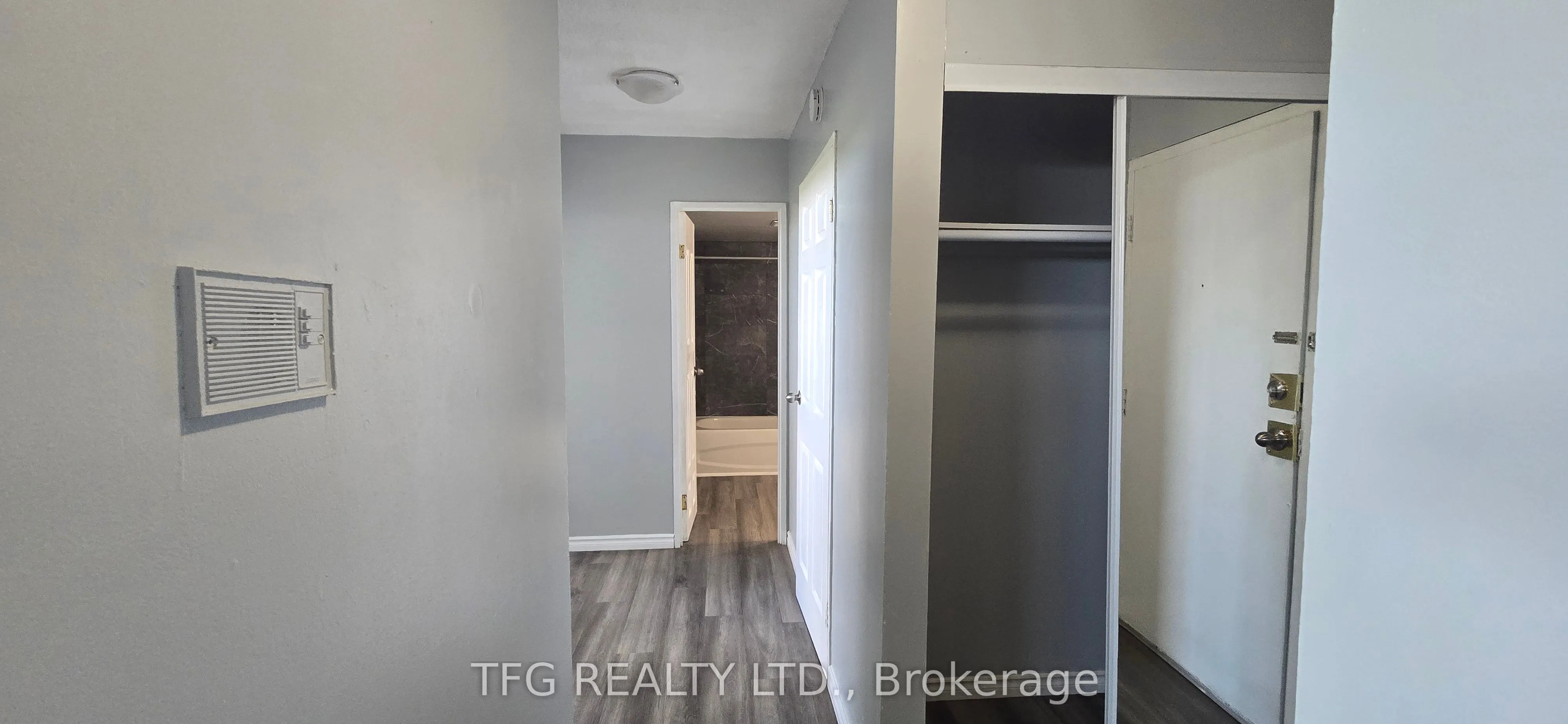 1371 Simcoe Street N, #503