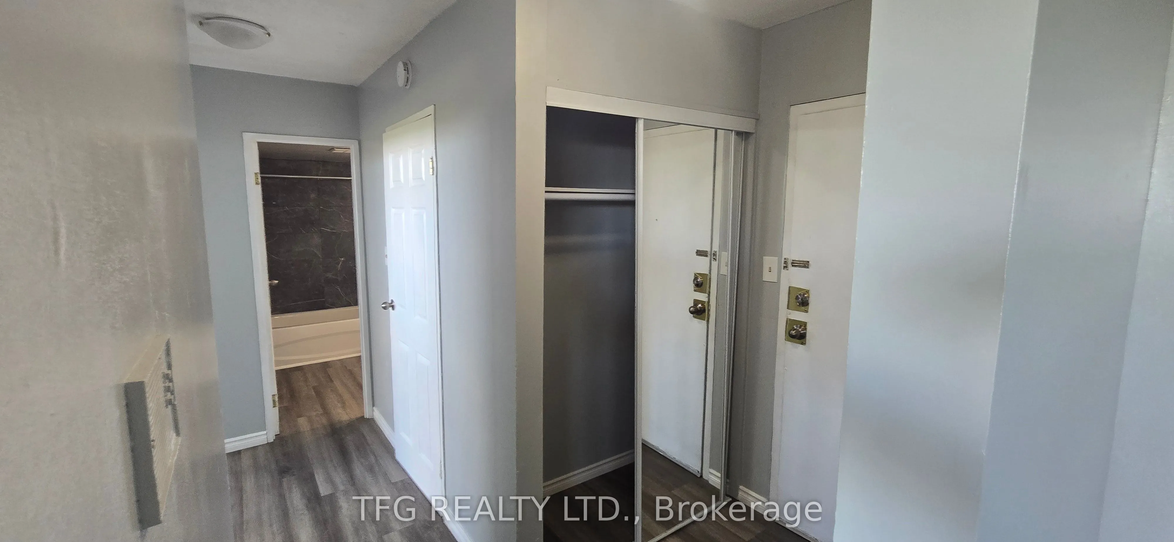 1371 Simcoe Street N, #503