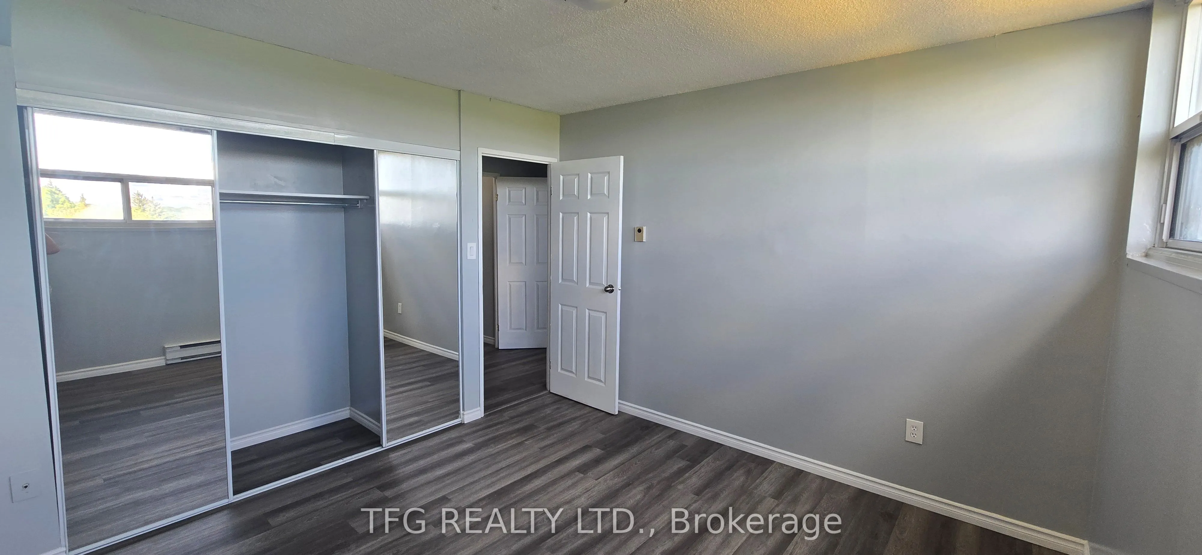1371 Simcoe Street N, #503