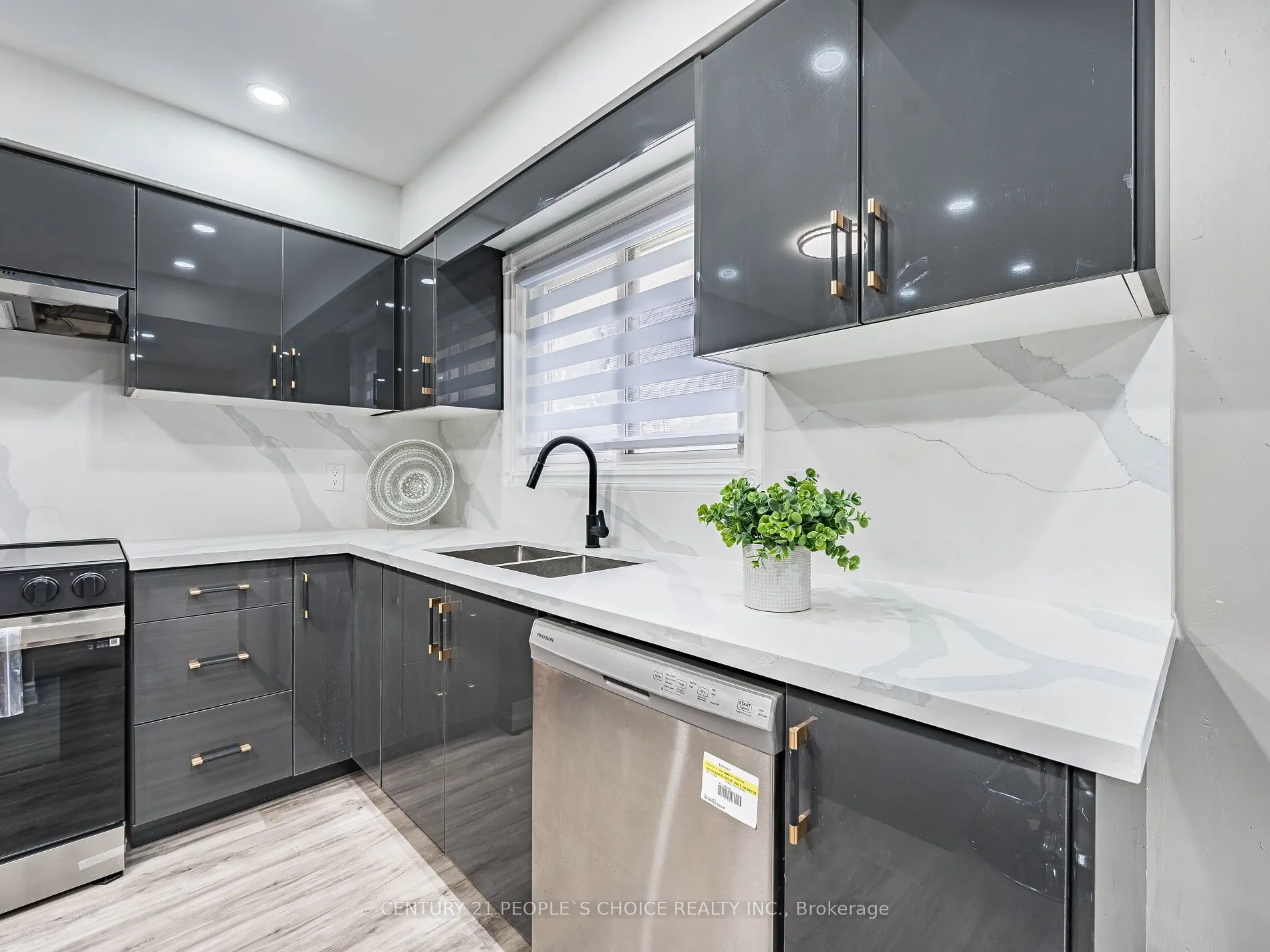 506 Normandy Street, #25