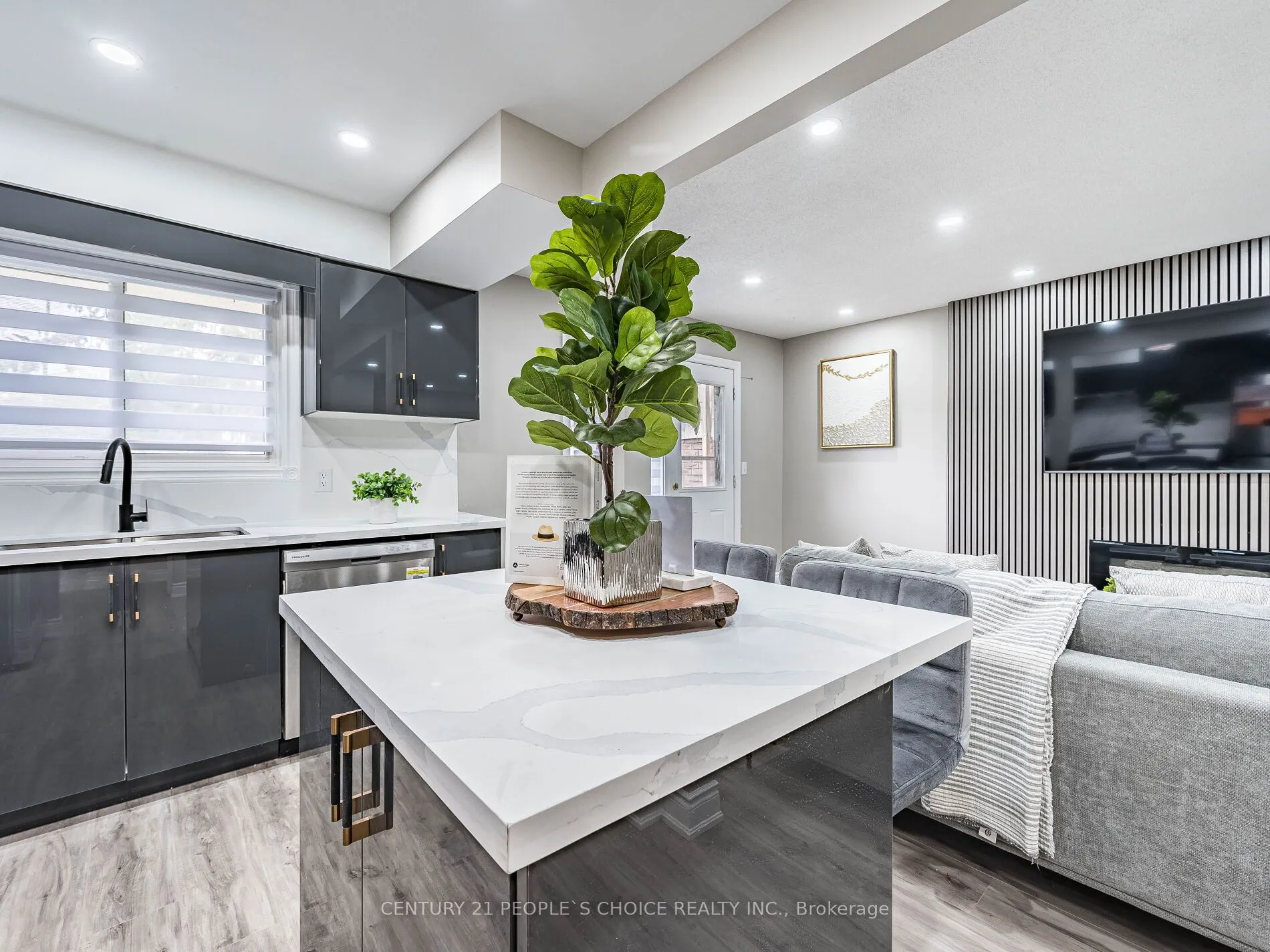 506 Normandy Street, #25
