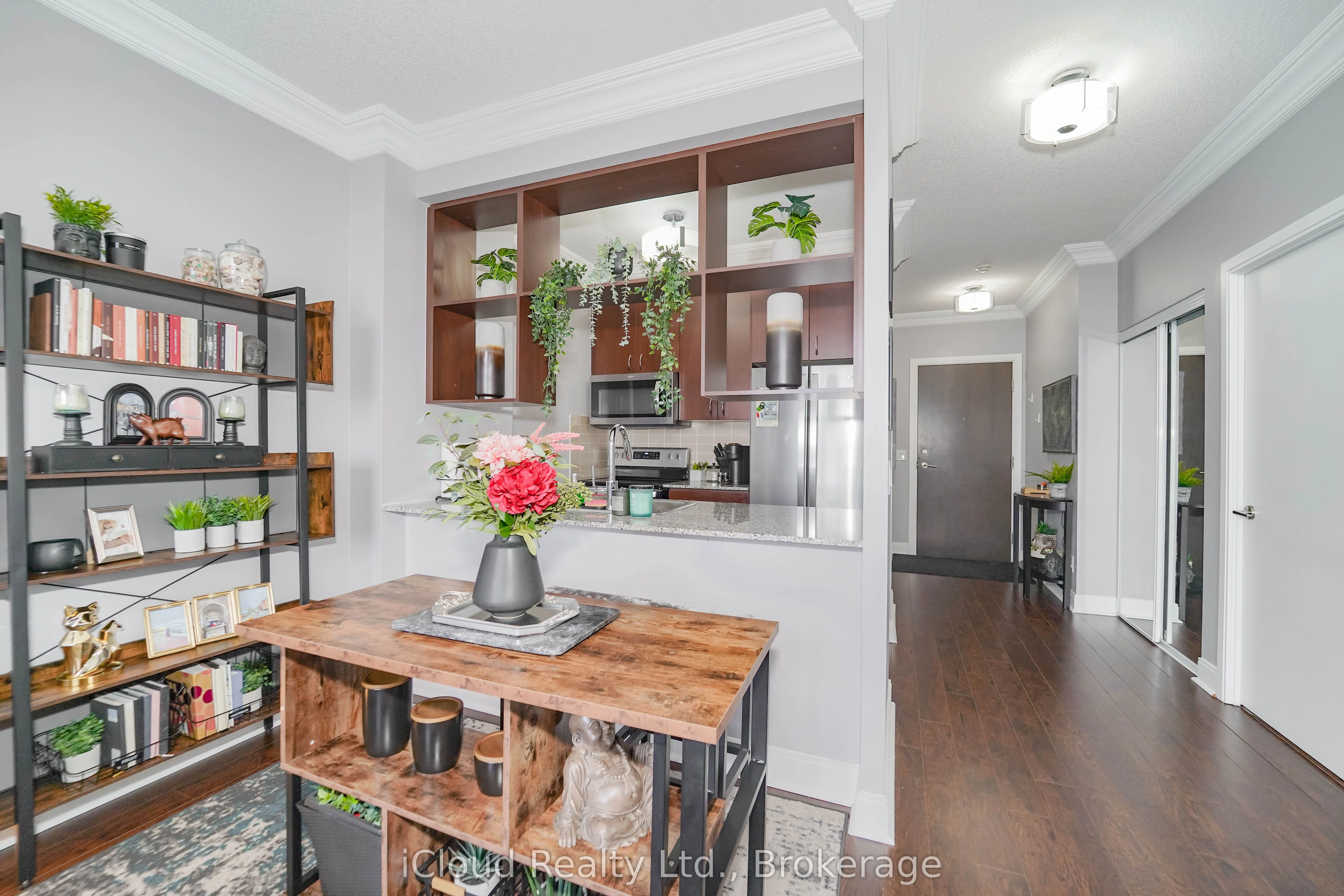 135 Village Green Square, #PH21
