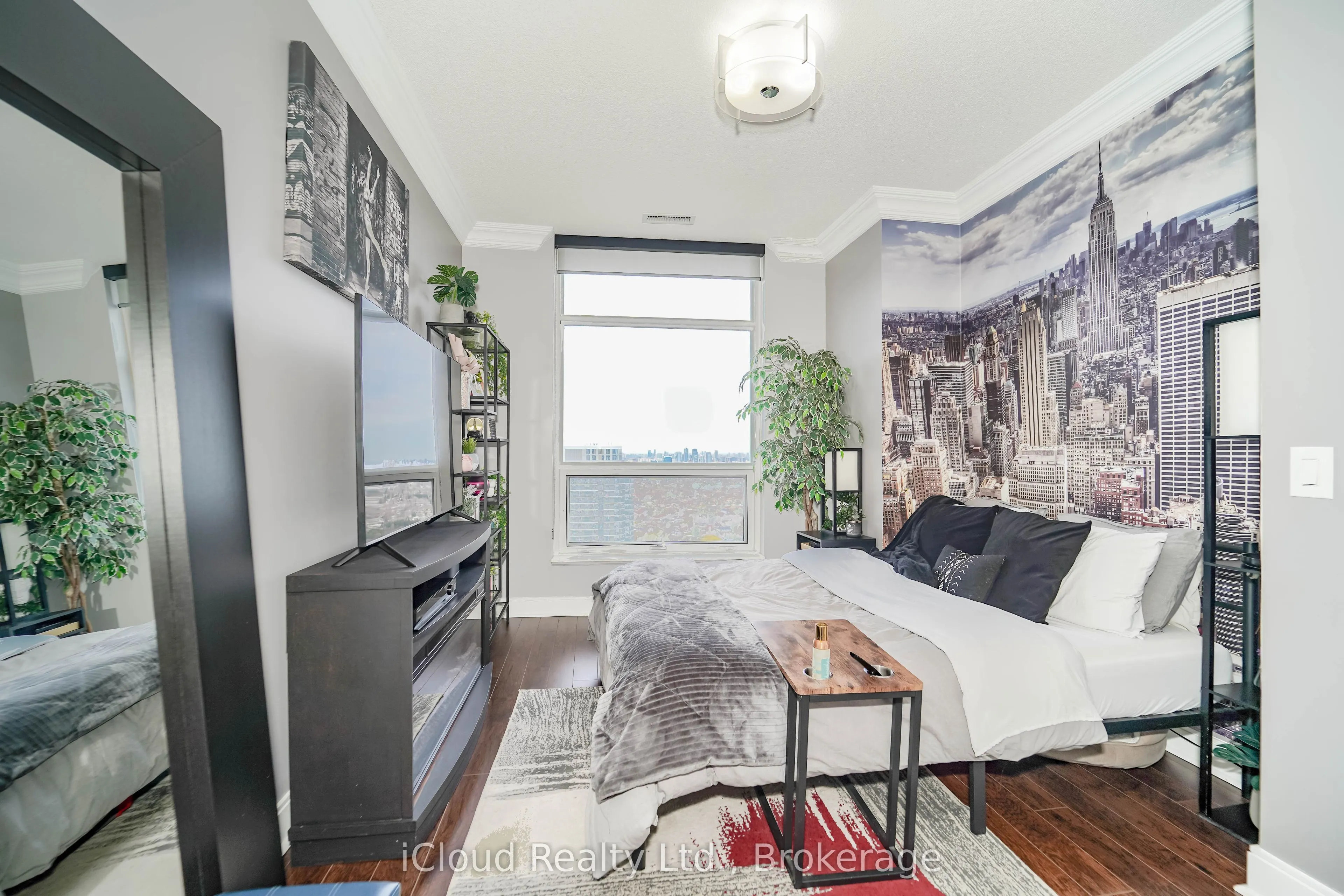 135 Village Green Square, #PH21