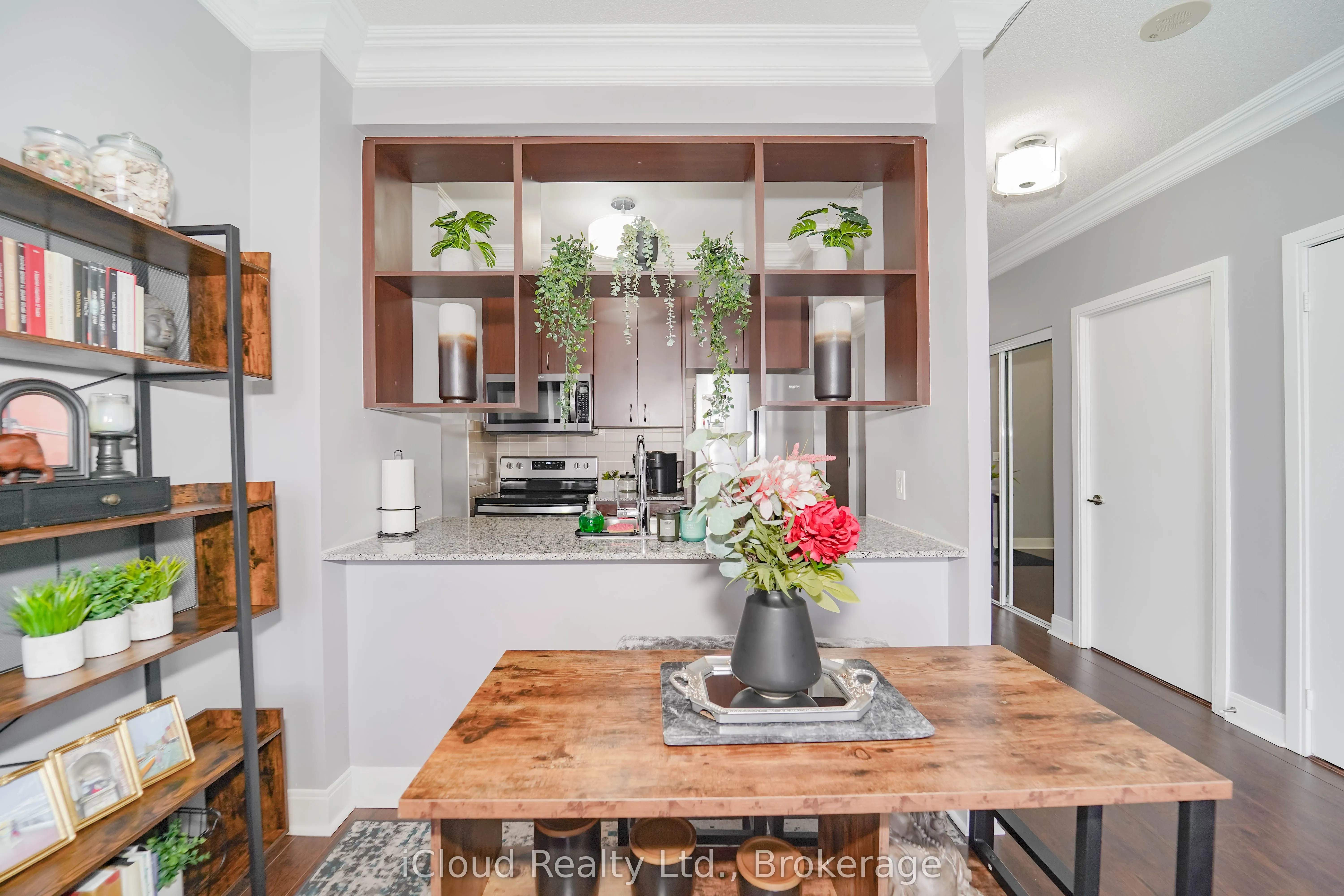 135 Village Green Square, #PH21