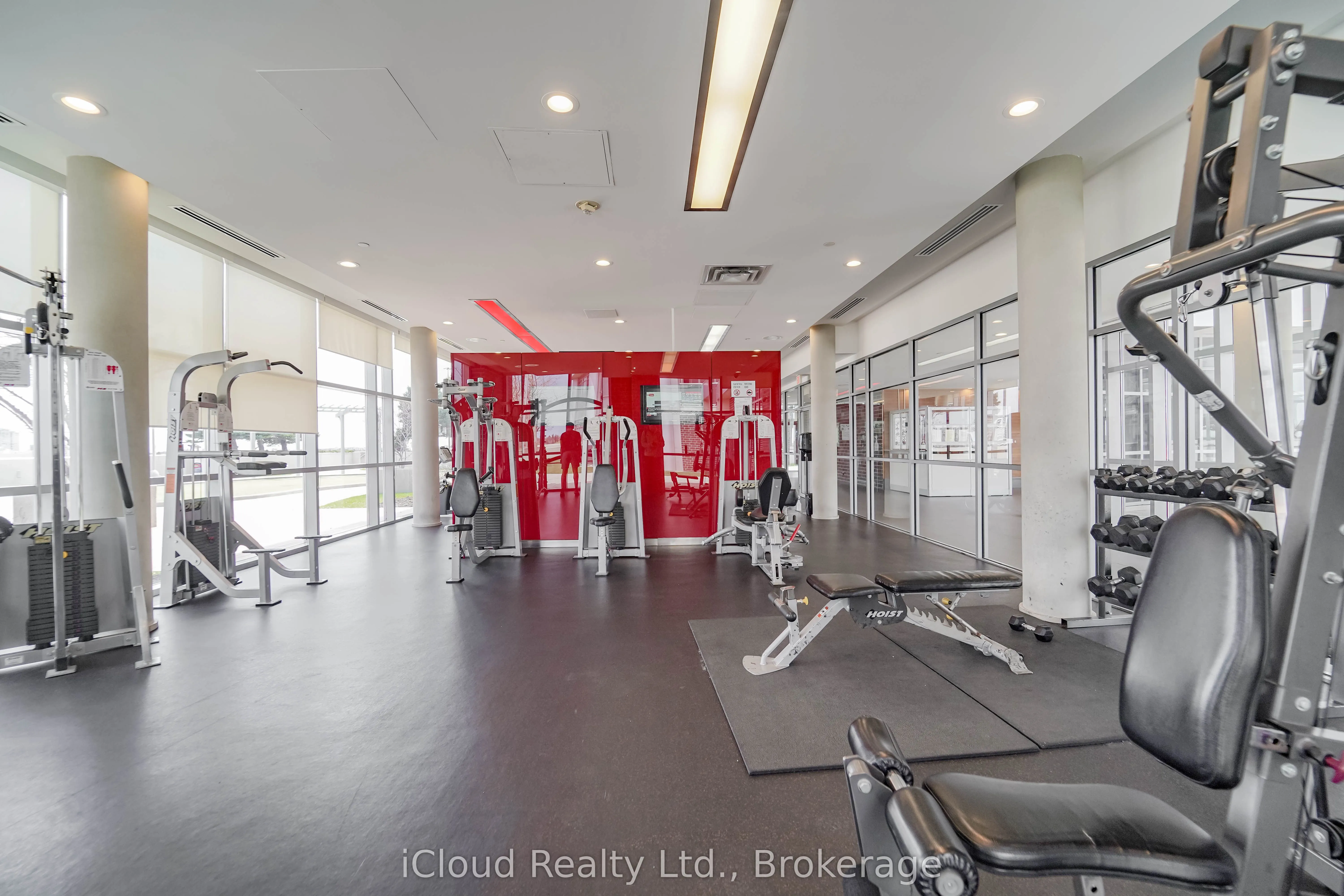 135 Village Green Square, #PH21