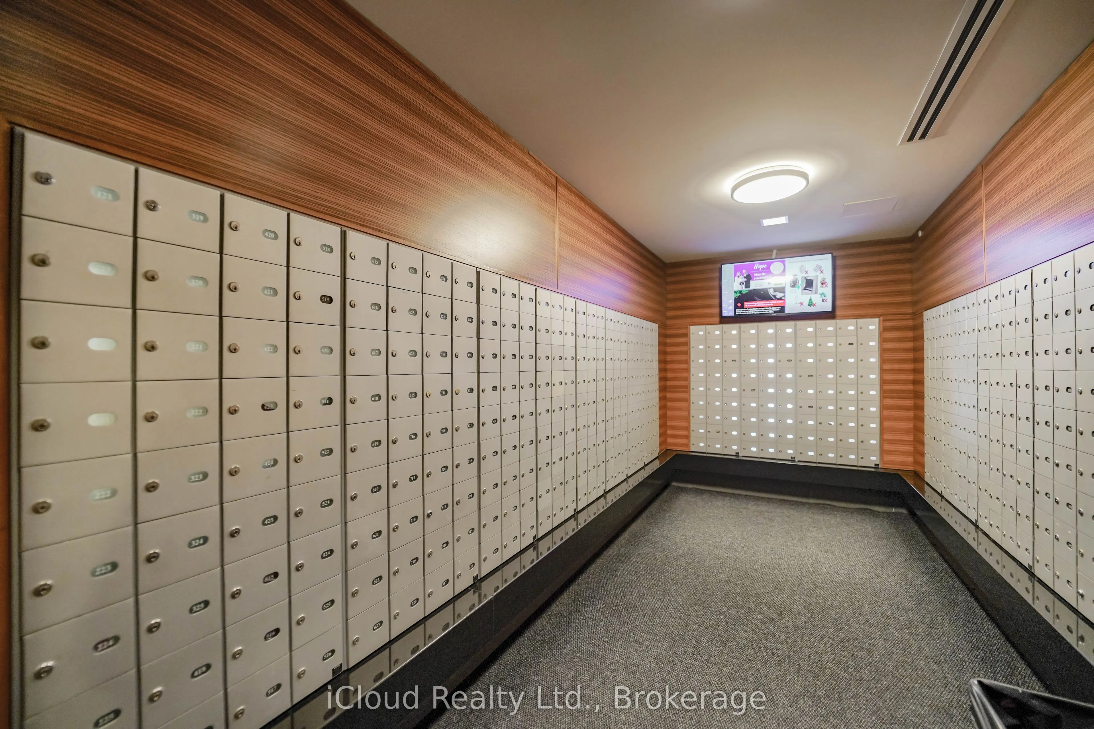 135 Village Green Square, #PH21