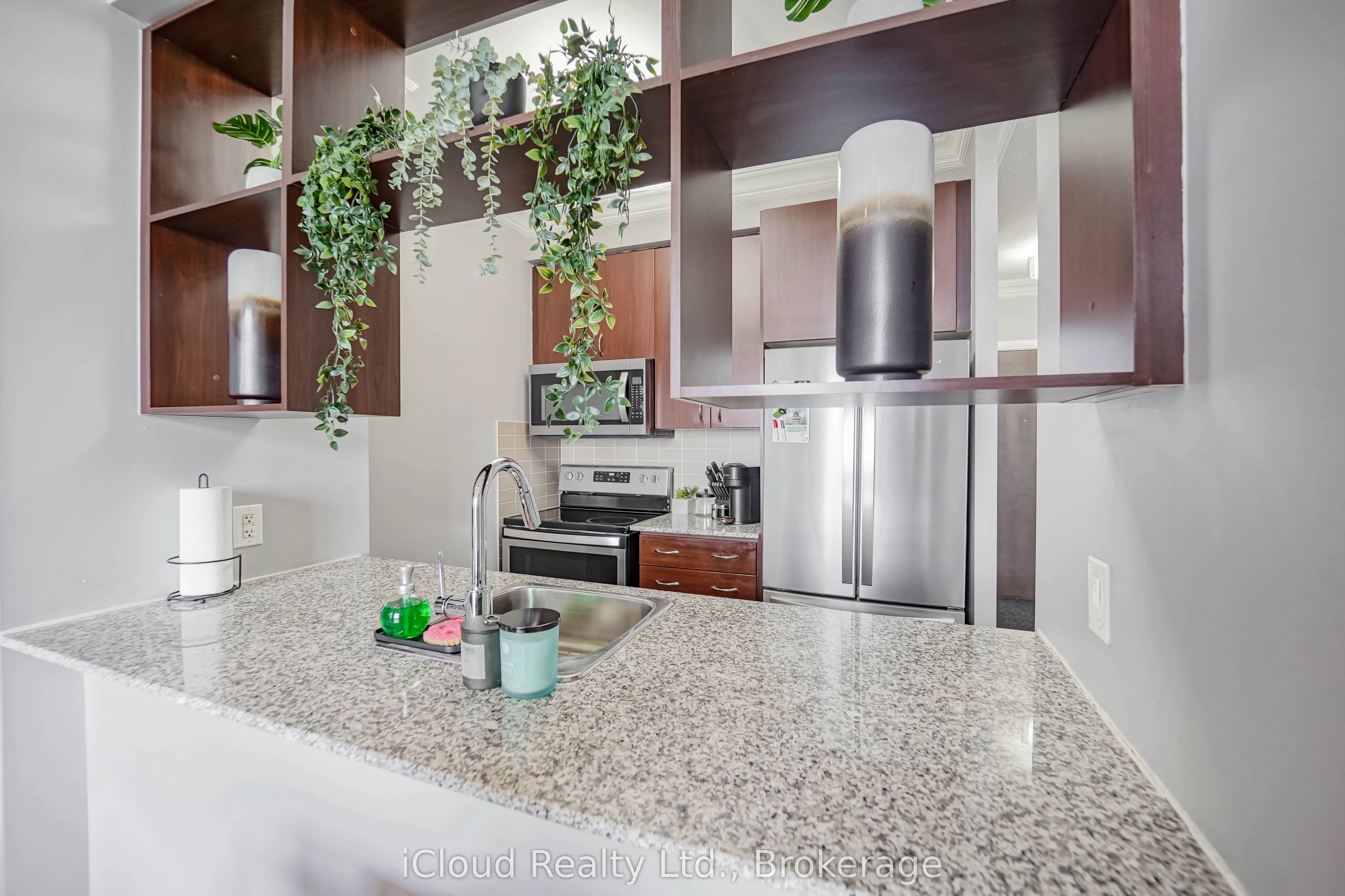 135 Village Green Square, #PH21