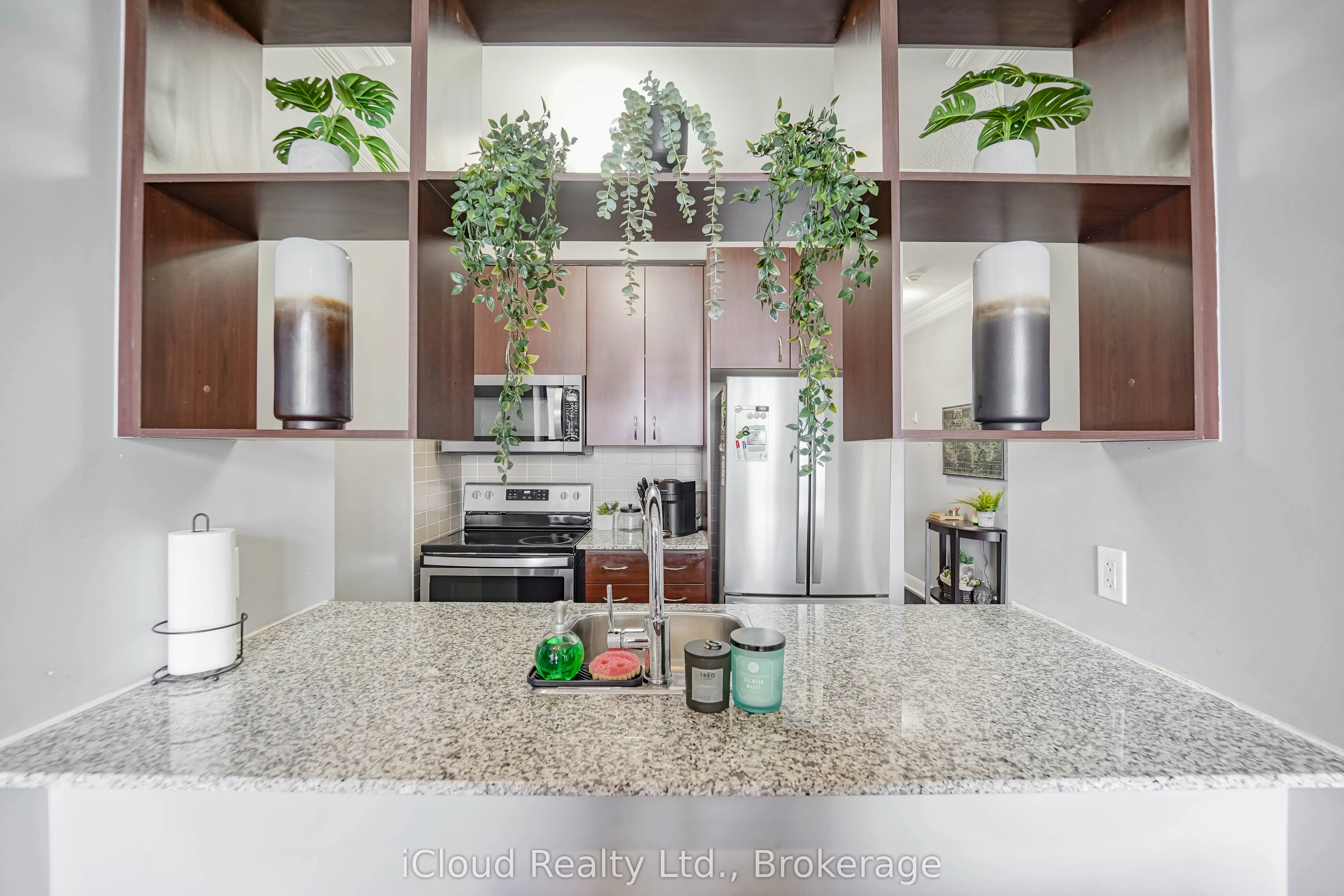 135 Village Green Square, #PH21