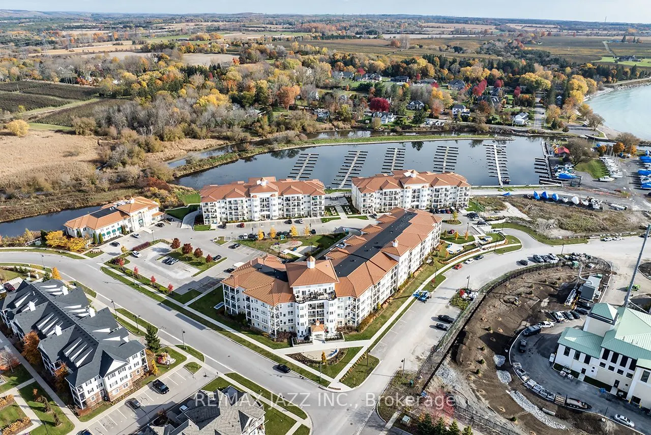 50 Lakebreeze Drive, #126