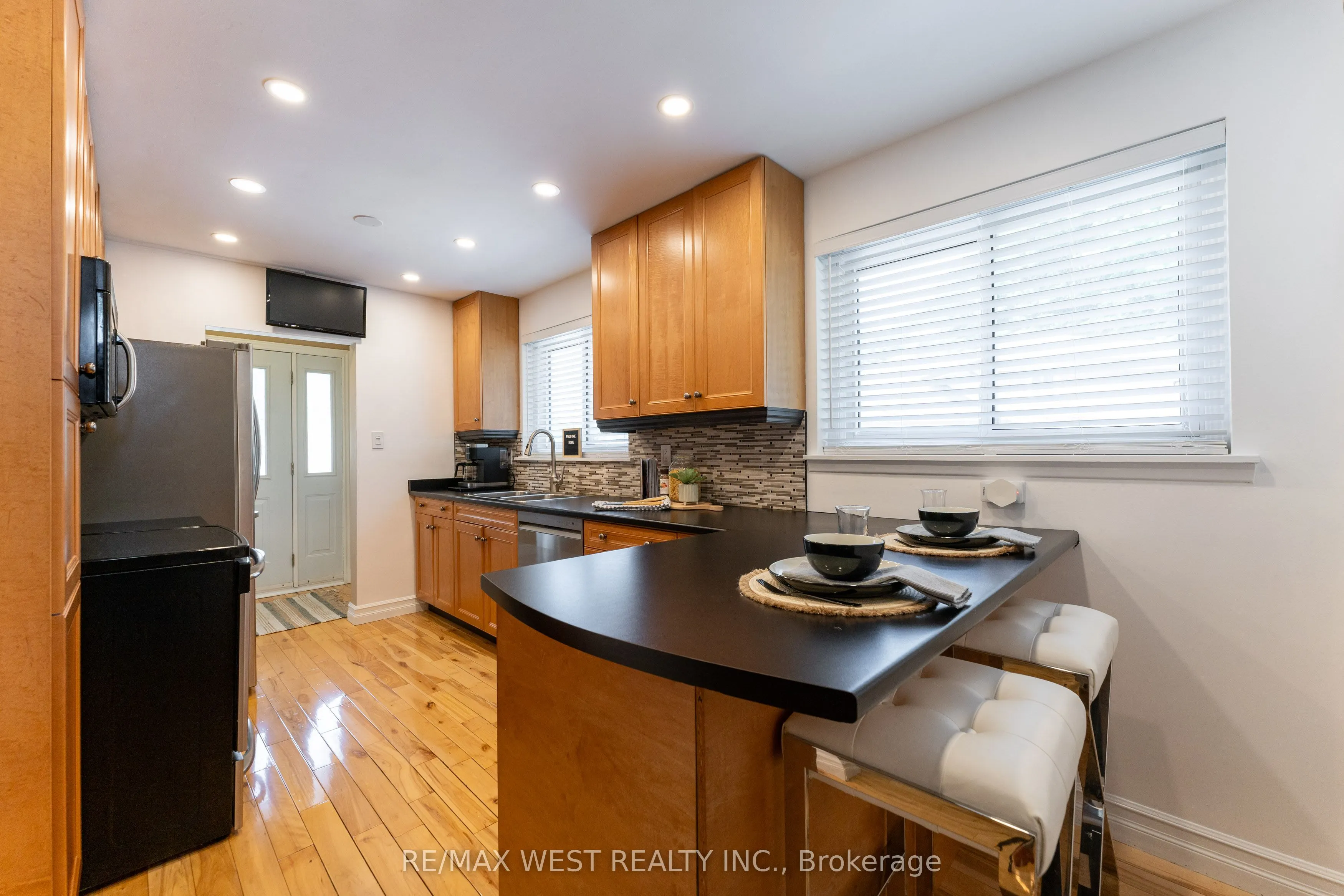 31 Pixley Crescent