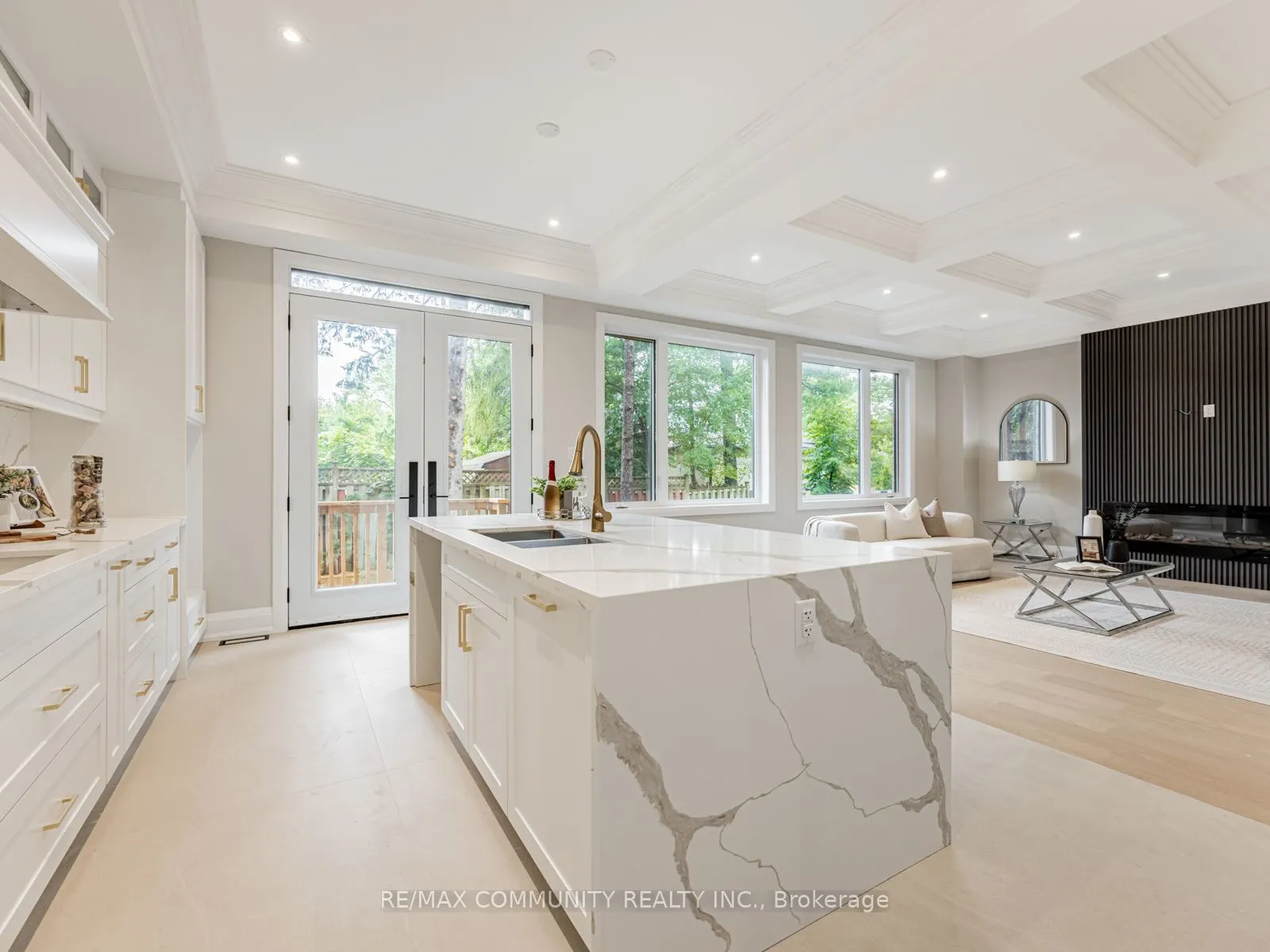 37 Sugarbush Square