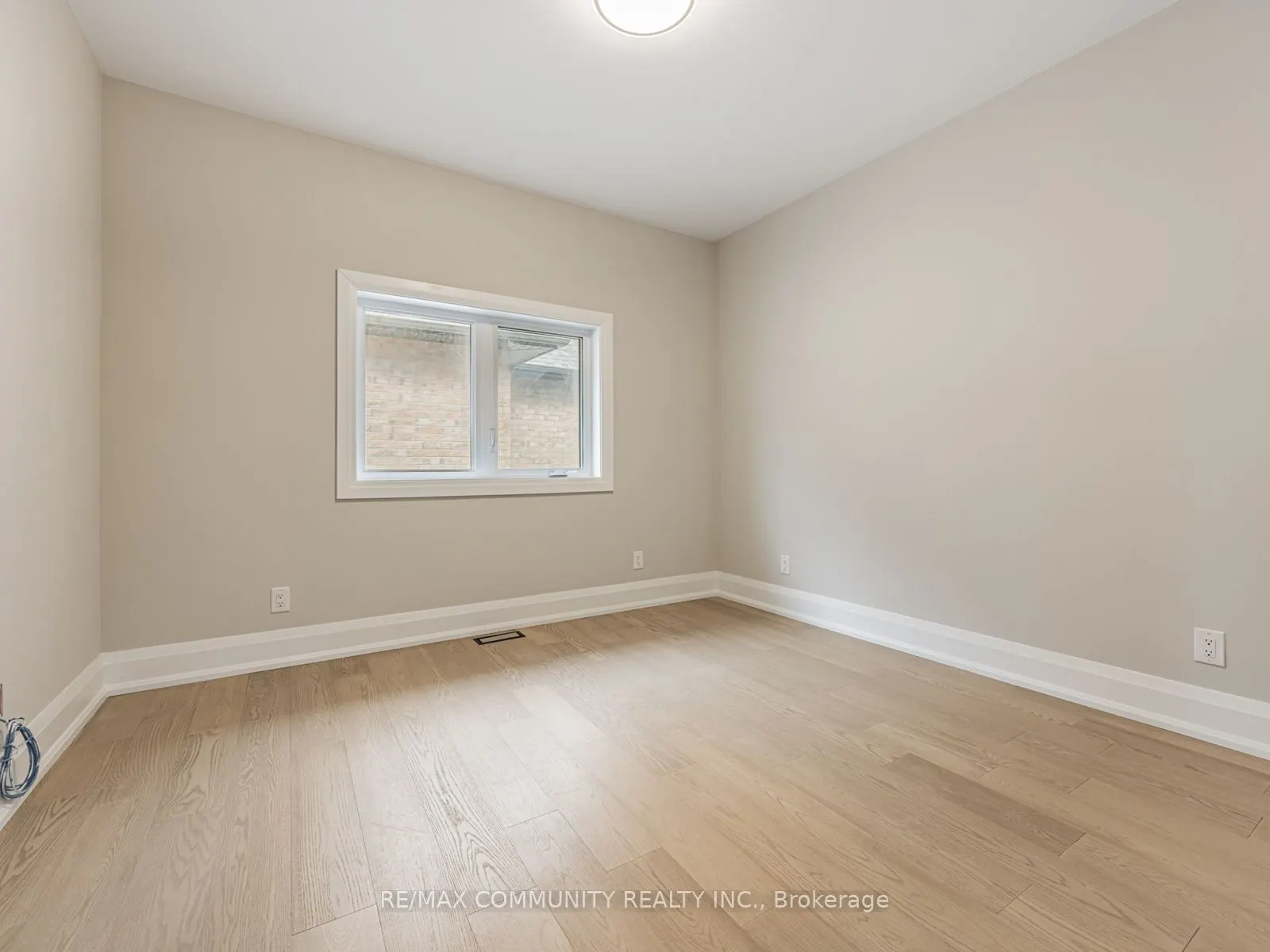 37 Sugarbush Square