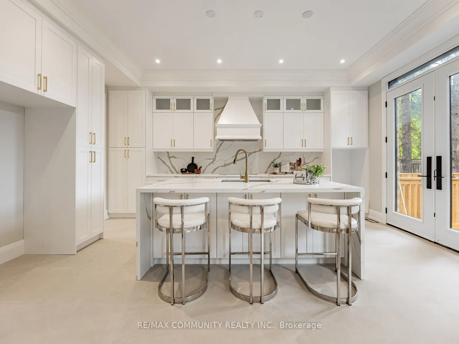 37 Sugarbush Square
