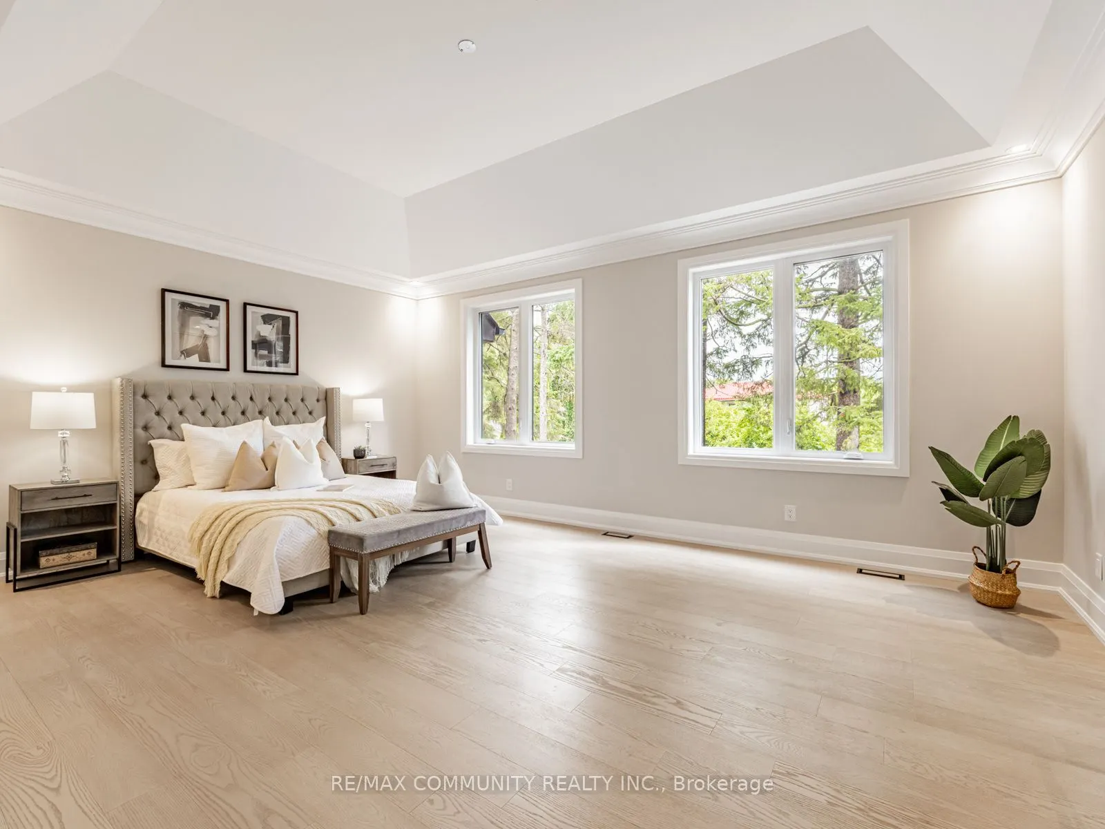 37 Sugarbush Square