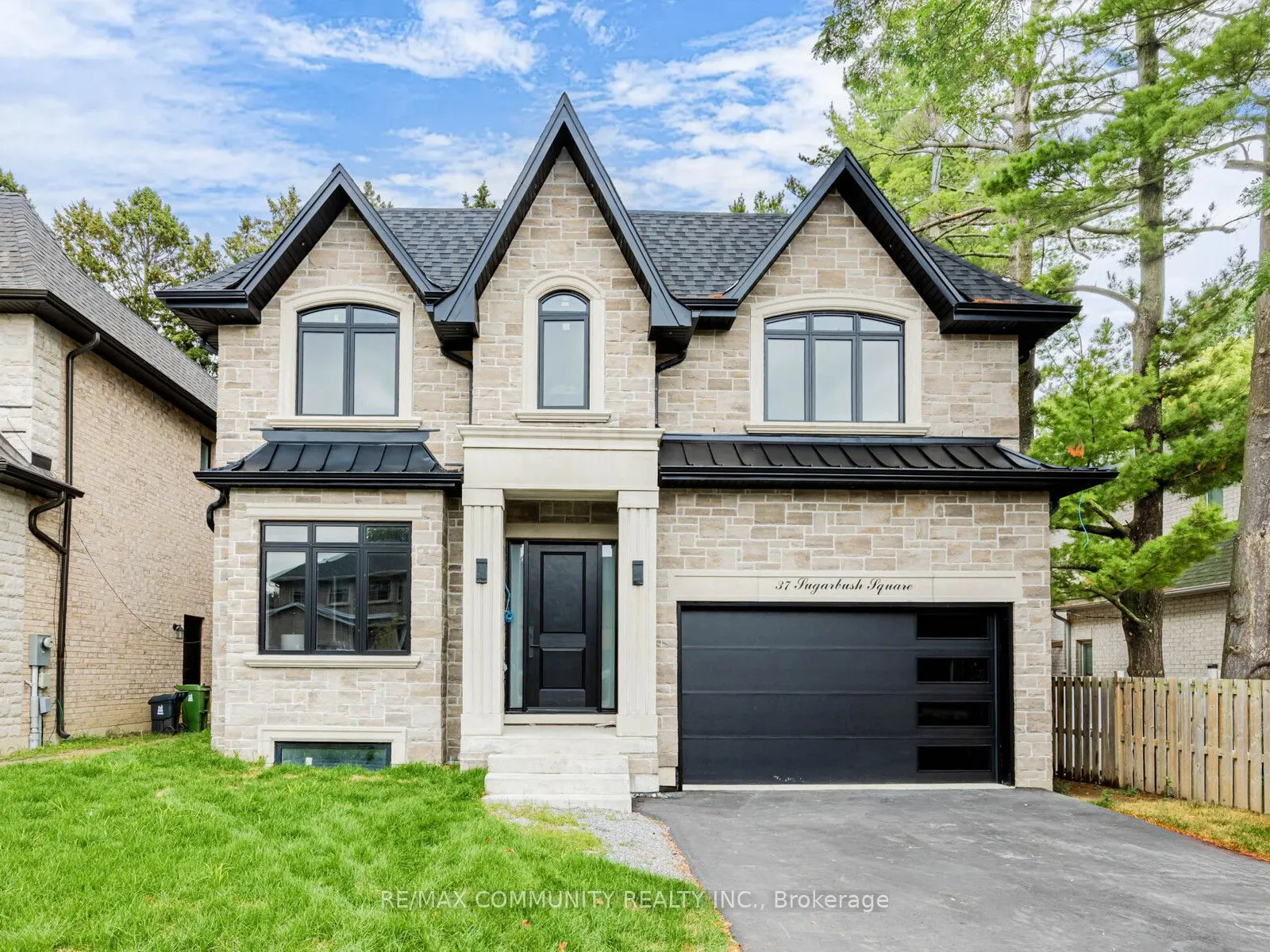 37 Sugarbush Square