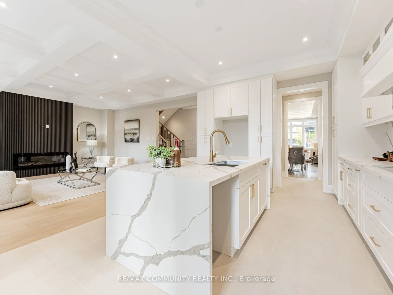 37 Sugarbush Square