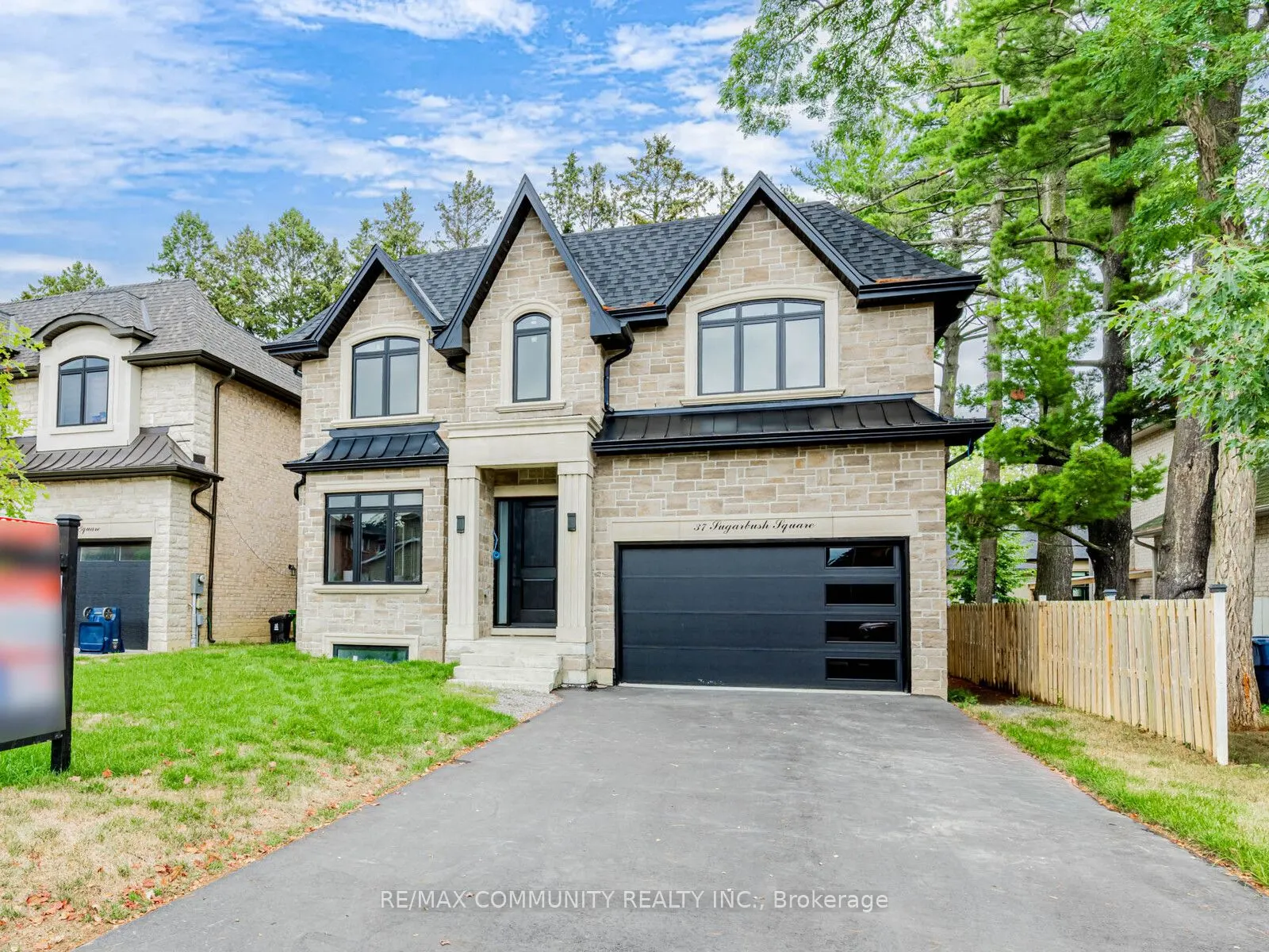 37 Sugarbush Square