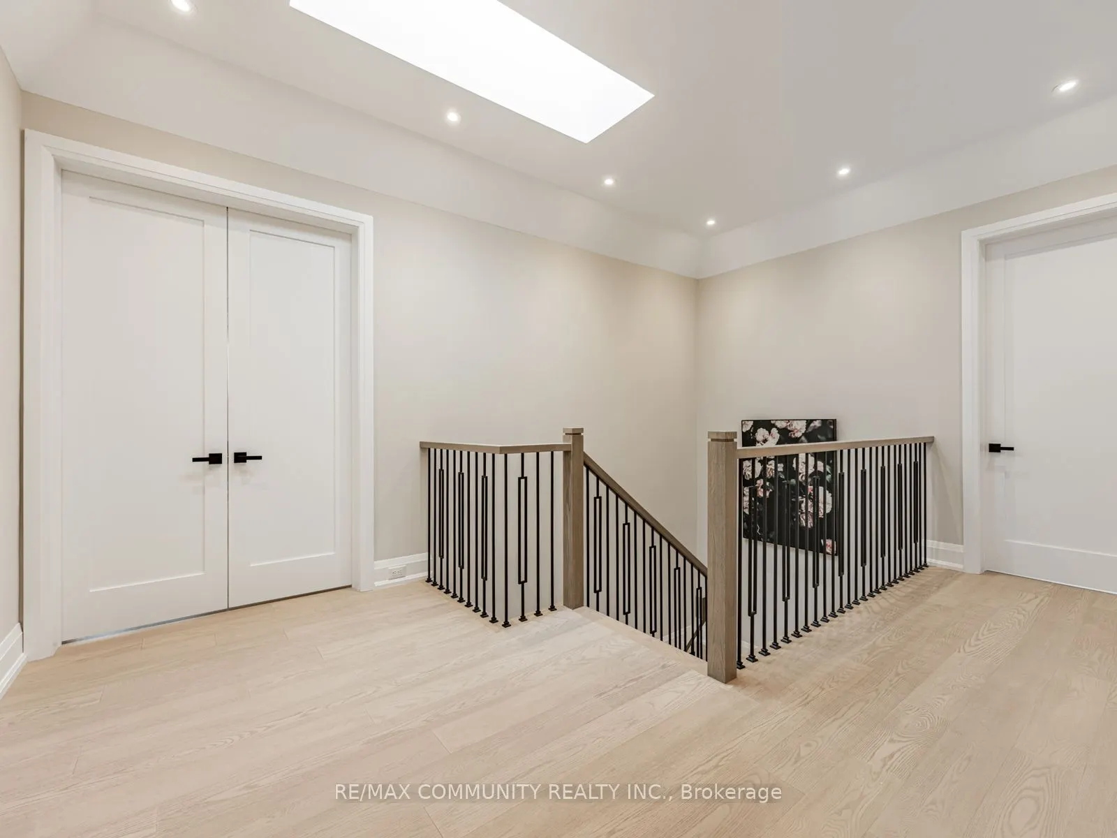 37 Sugarbush Square