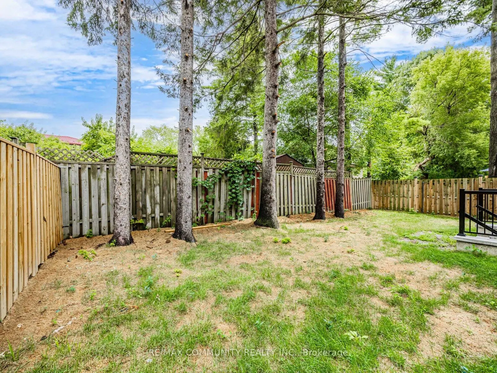 37 Sugarbush Square