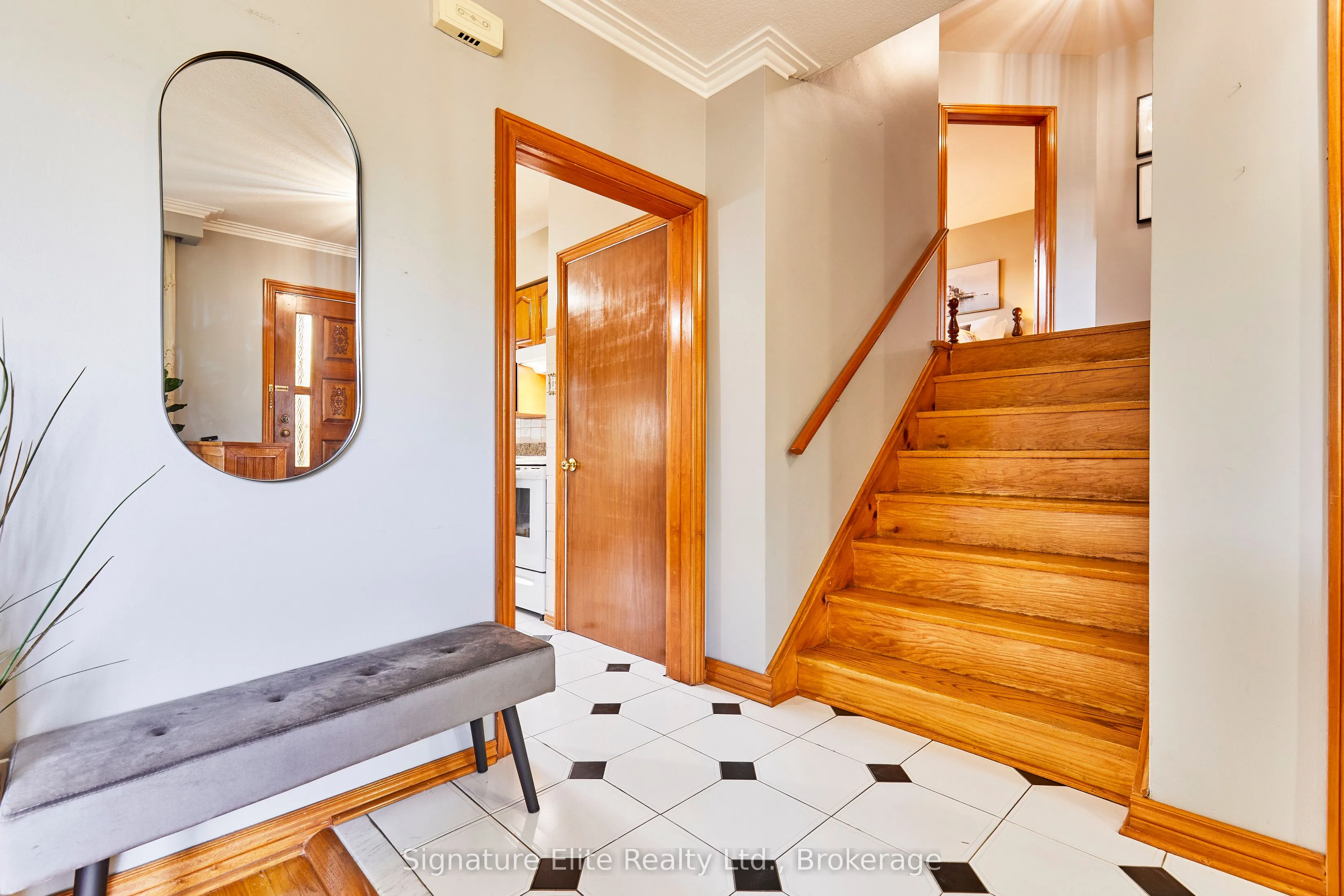 4 Cora Crescent