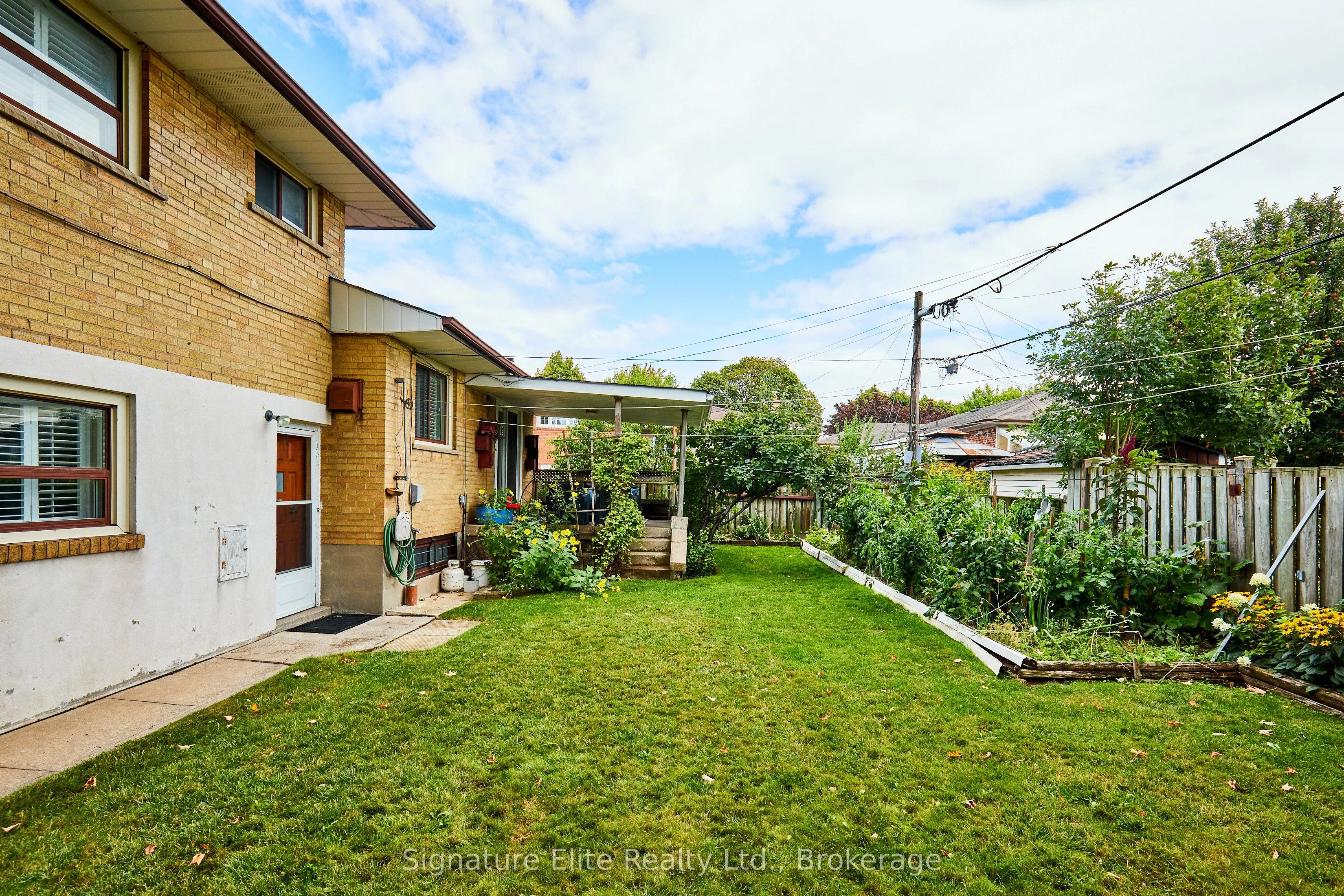 4 Cora Crescent