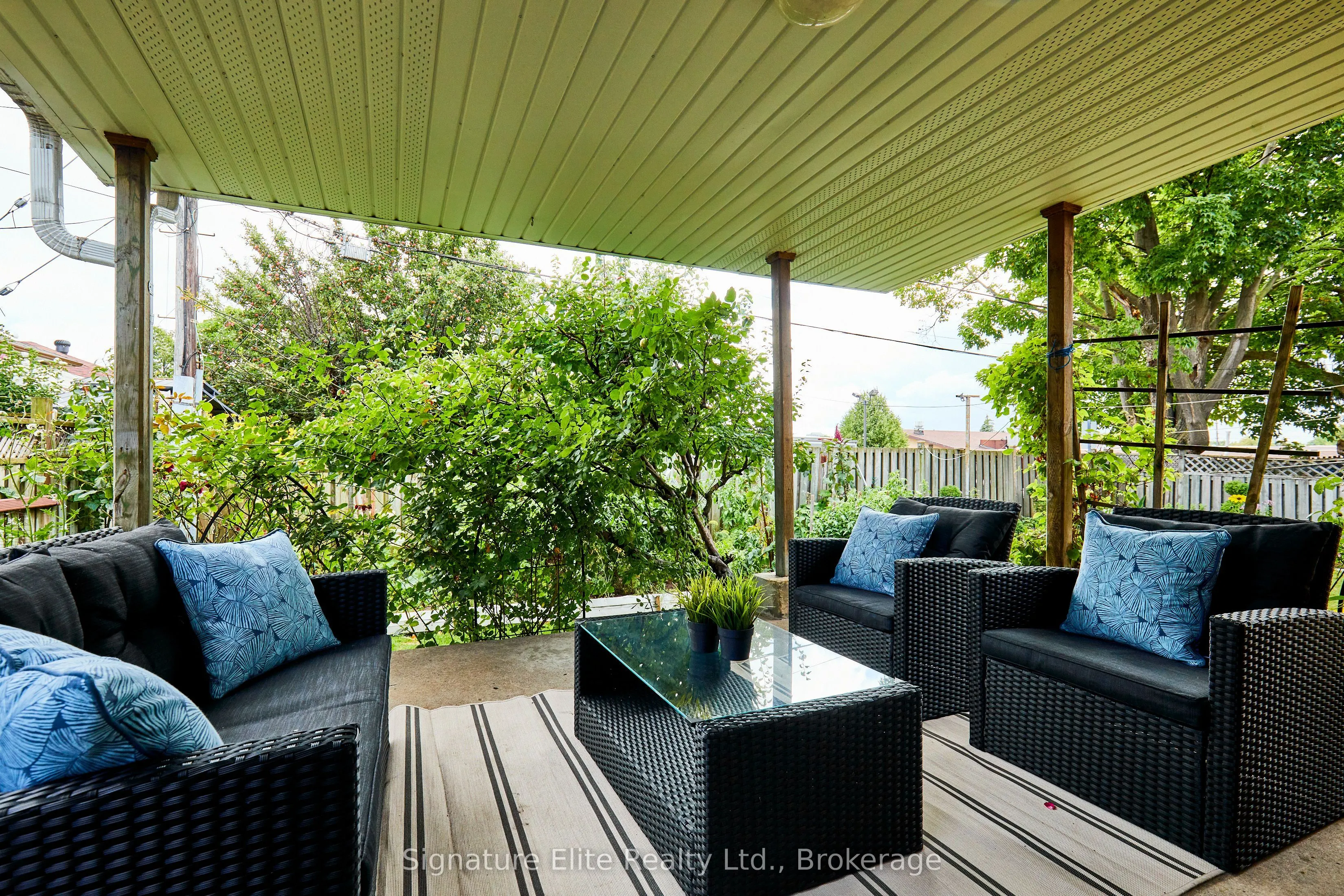 4 Cora Crescent