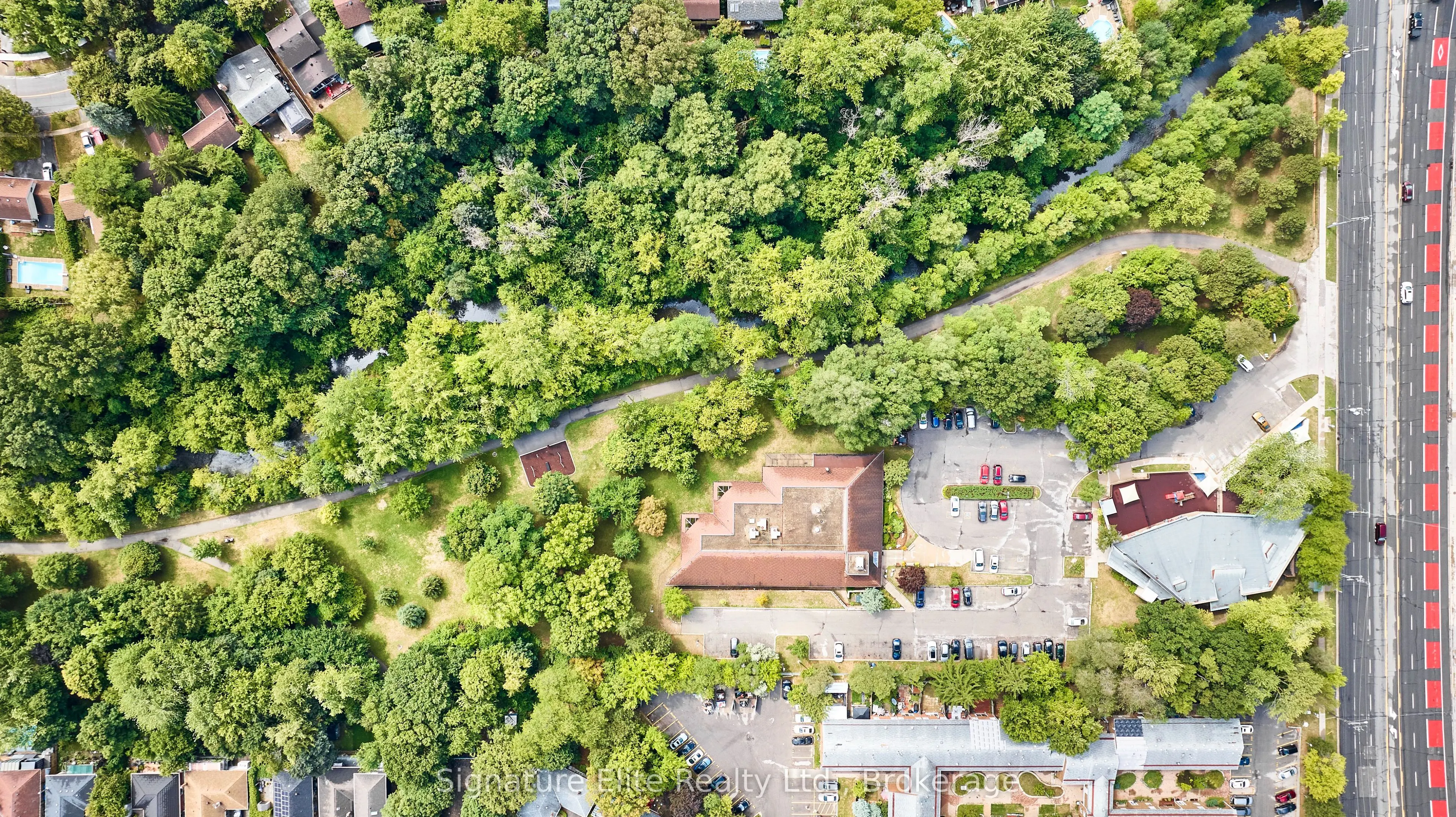 4 Cora Crescent