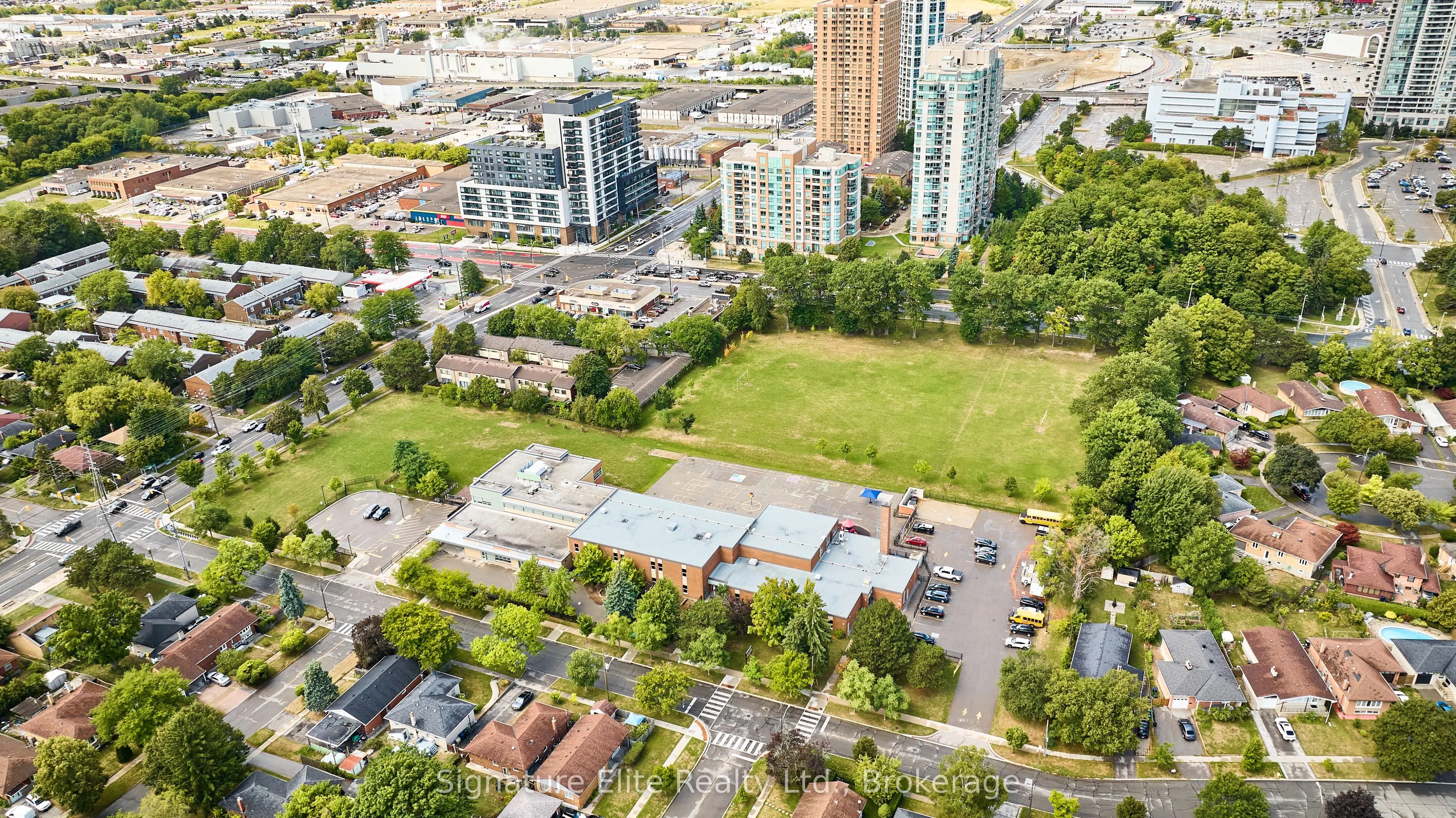 4 Cora Crescent