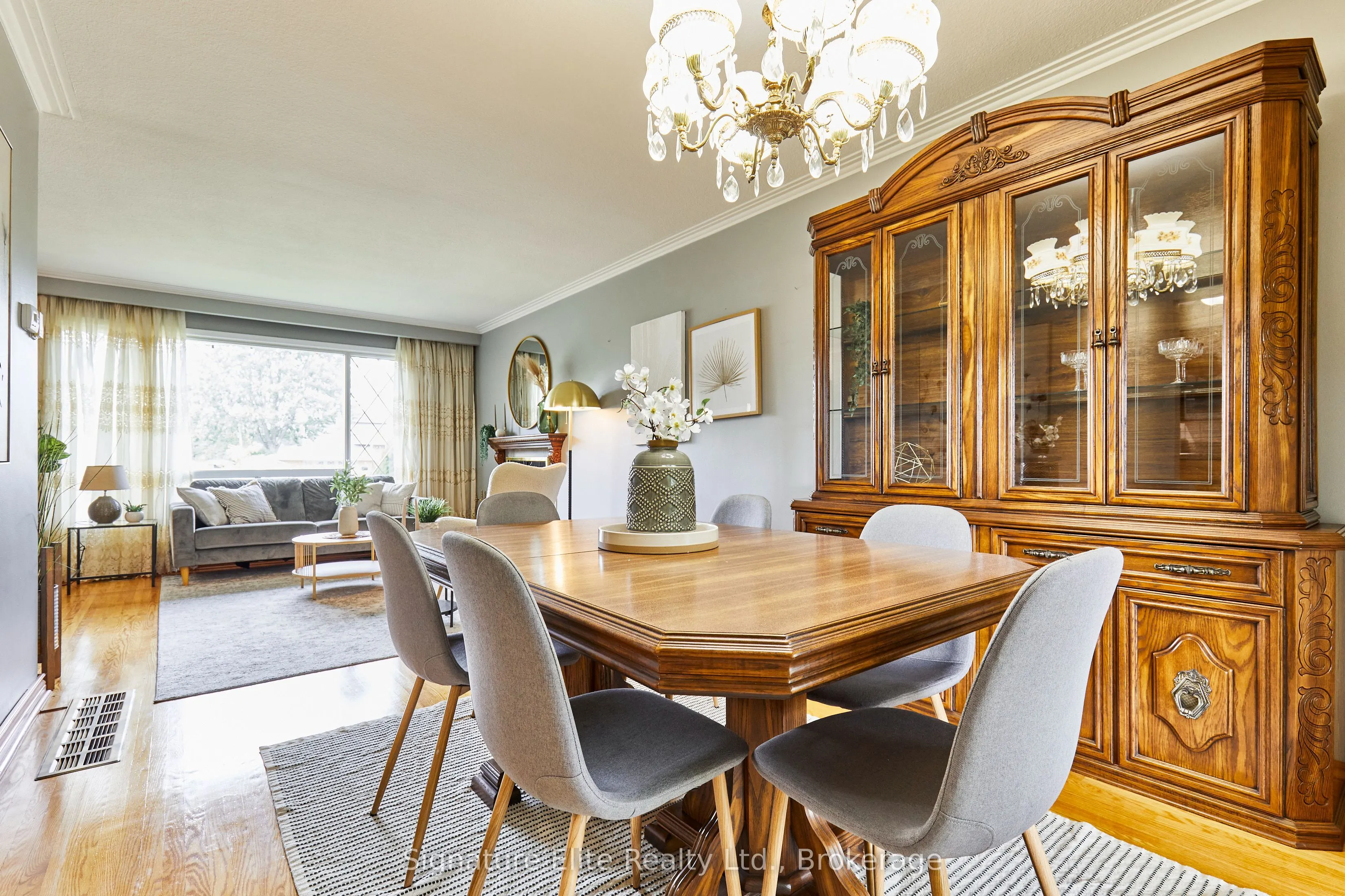 4 Cora Crescent
