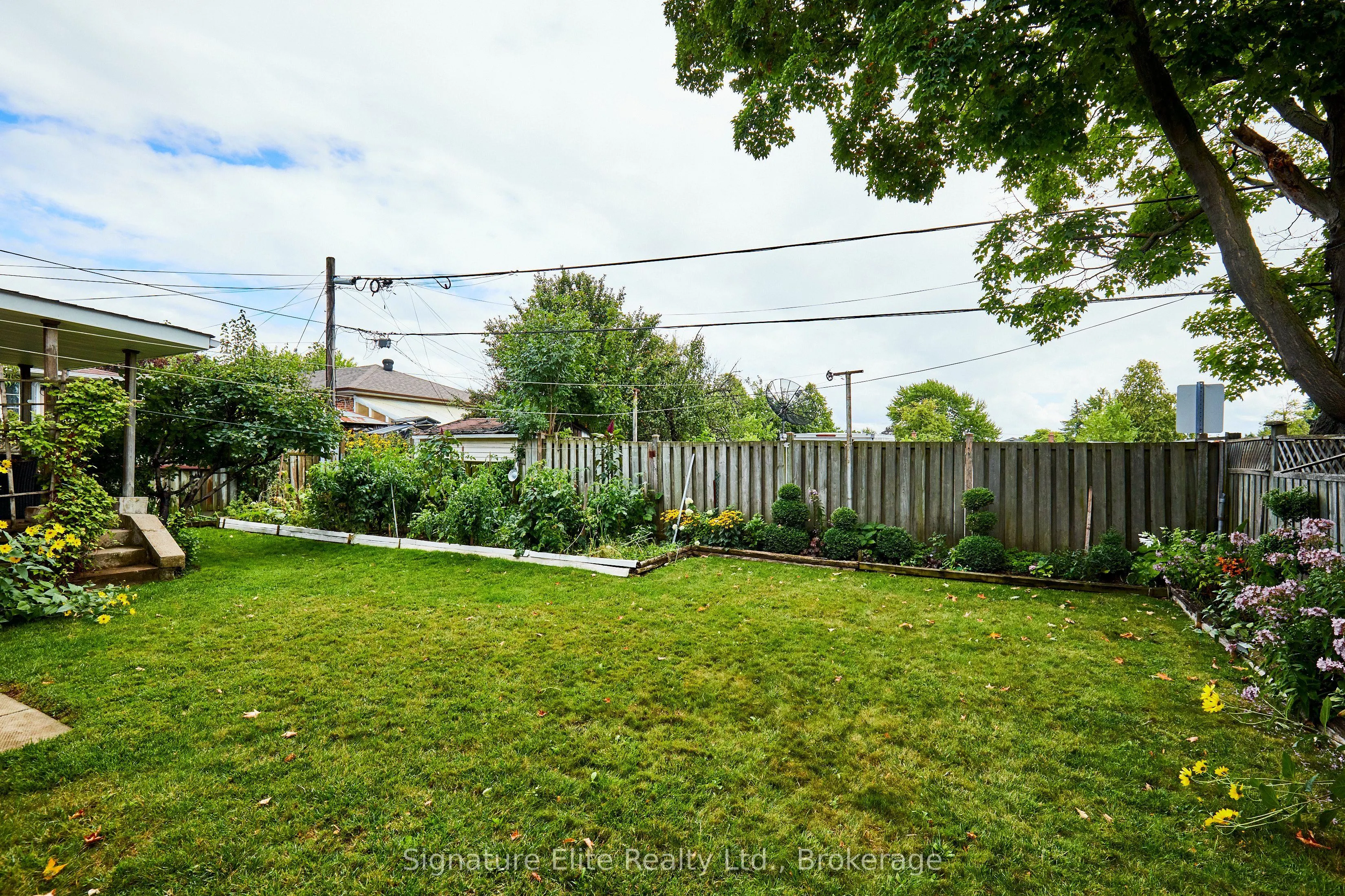 4 Cora Crescent