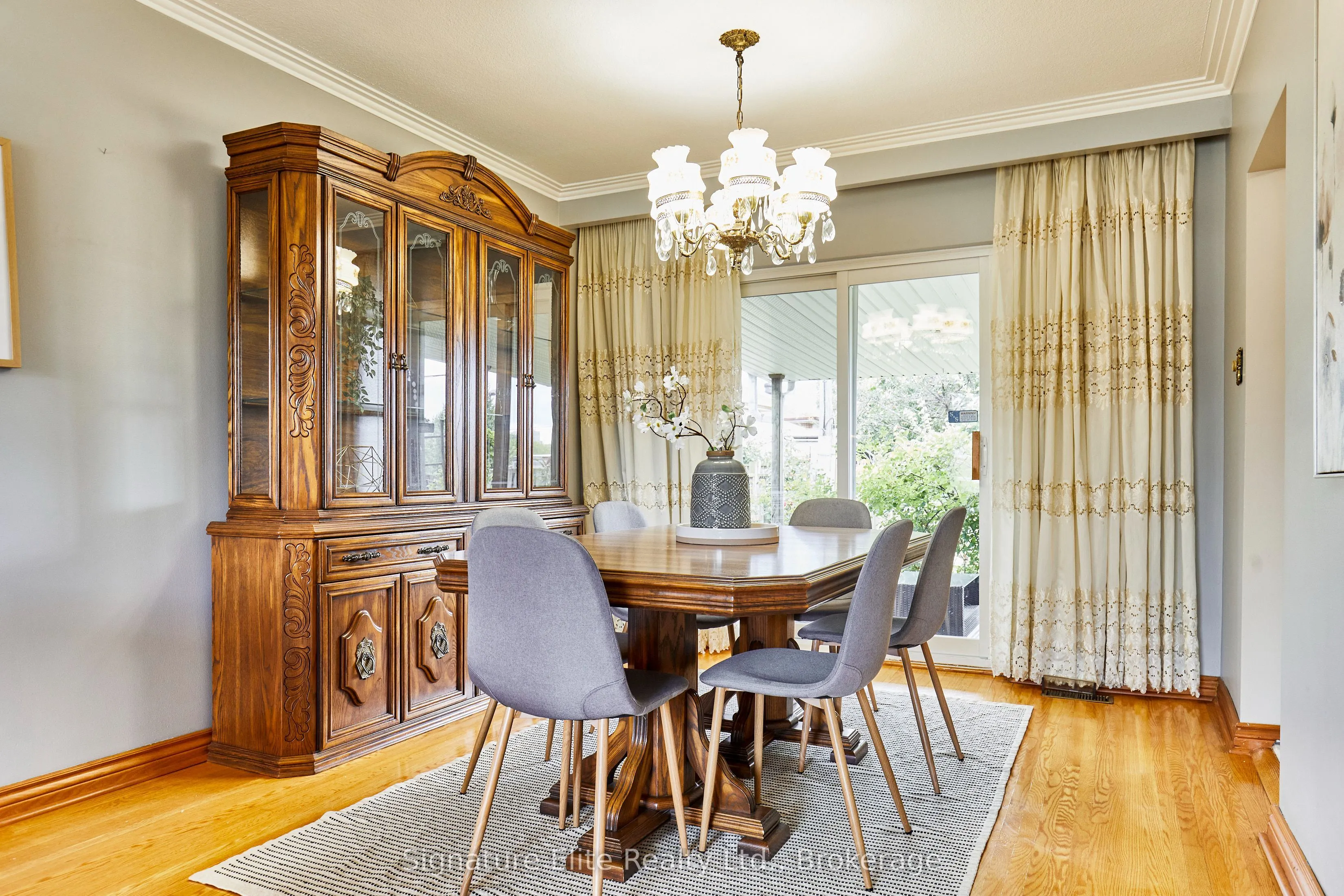 4 Cora Crescent